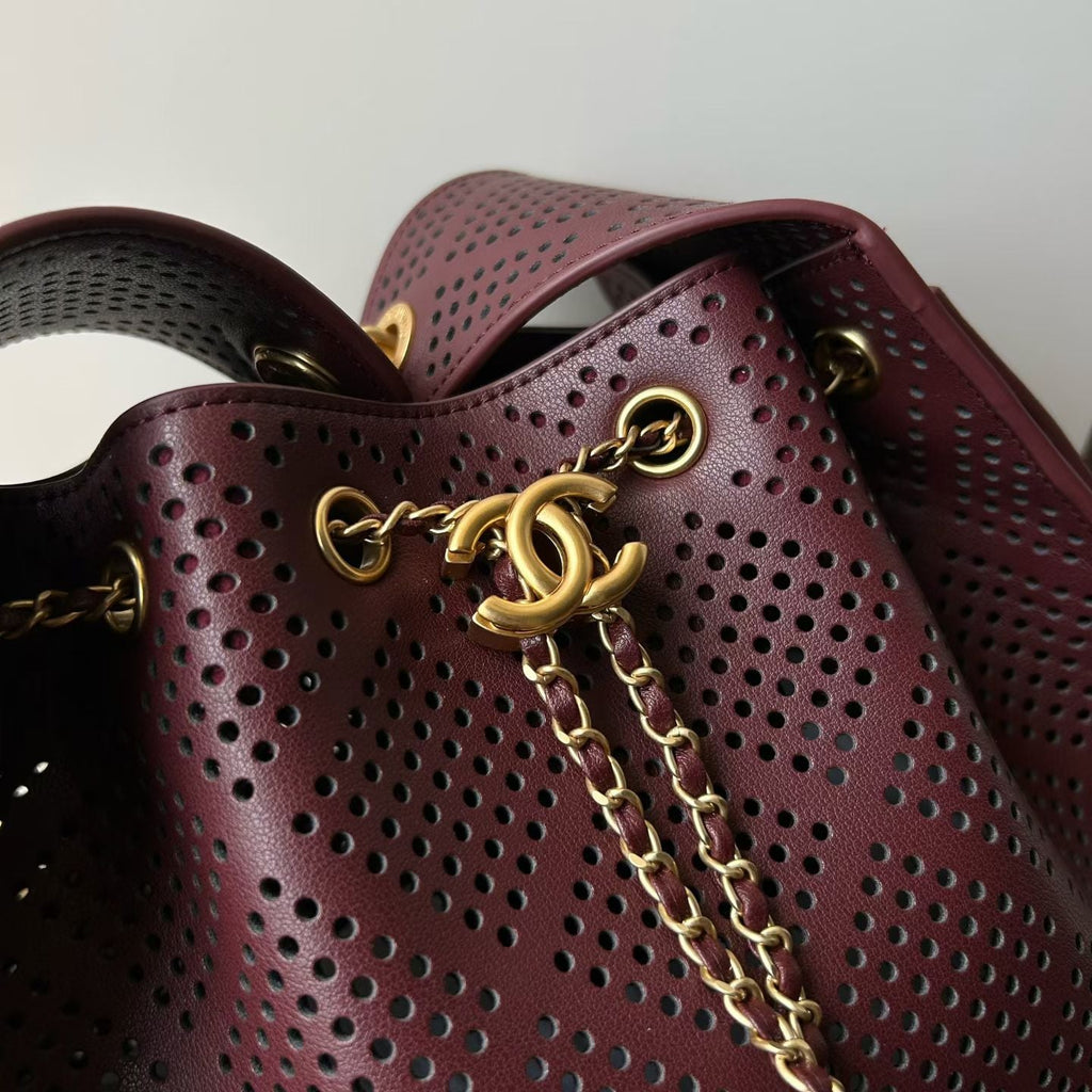 CHANEL 26S HOBO BAG MEDIUM 30 IN BURGUNDY RED PERFORATED CALFSKIN GOLD HARDWARE