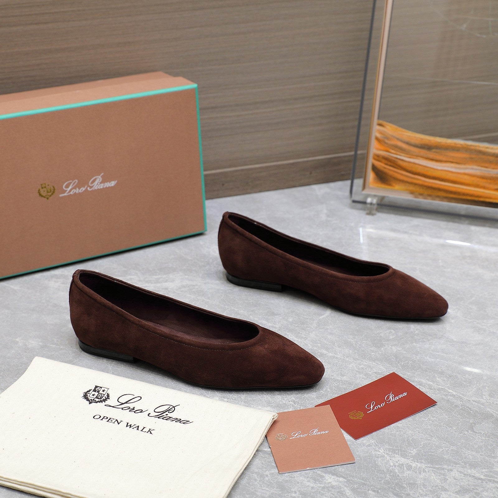 CLASSIC BALLET SHOES IN BROWN SUEDE
