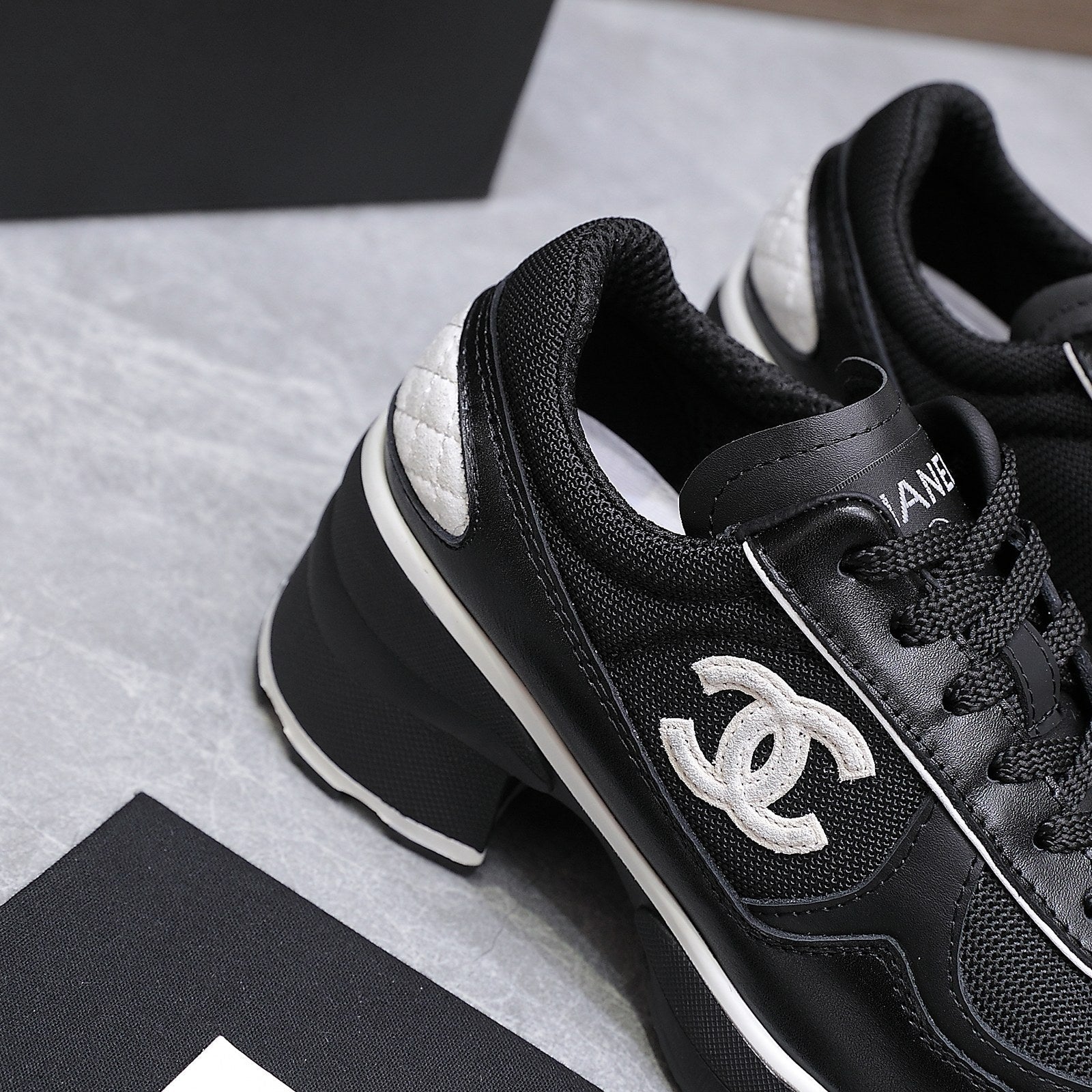 CC HIGH SNEAKERS IN BLACK MESH AND CALFSKIN