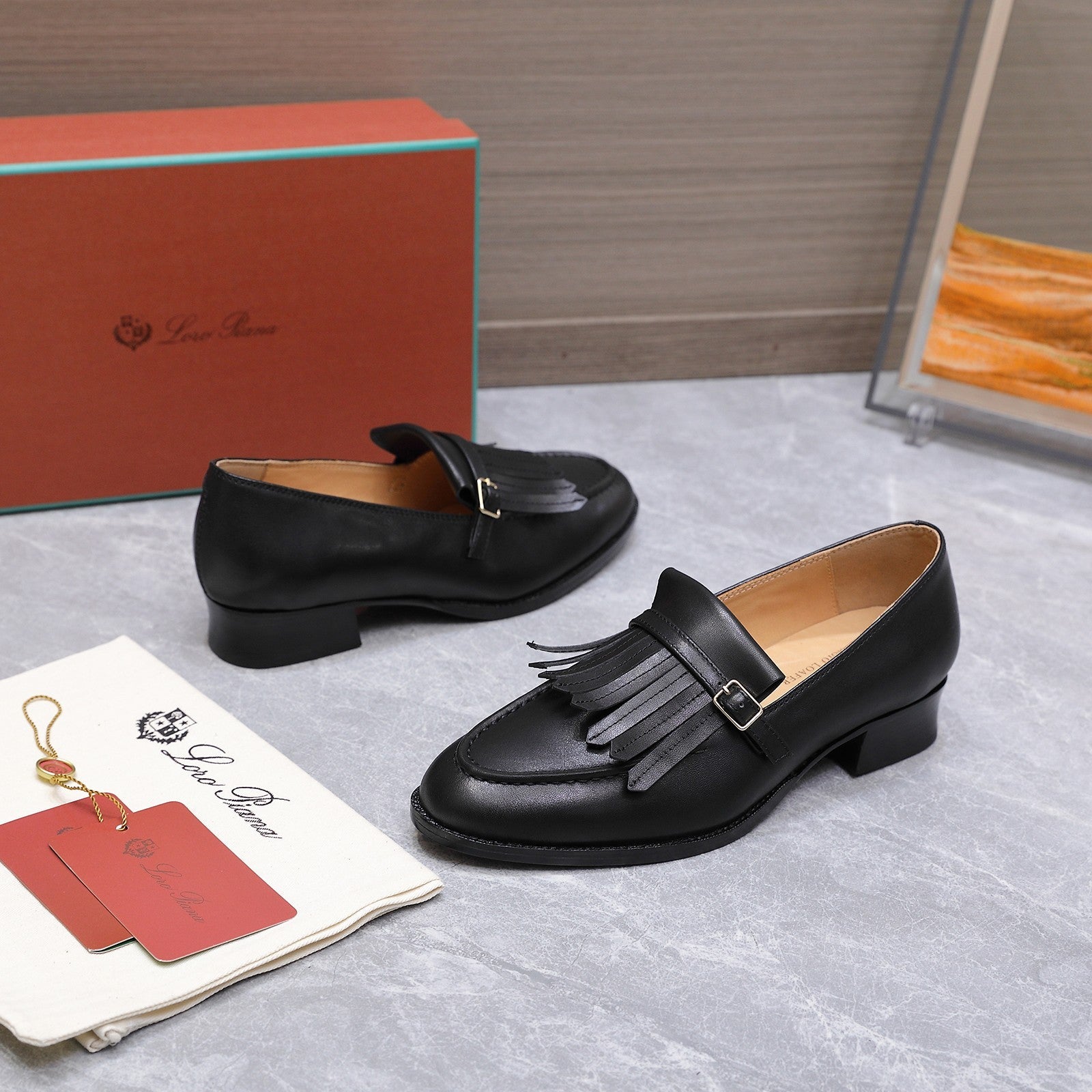 LP 26S SERGIO TASSEL LOAFERS IN BLACK CALFSKIN GOLD HARDWARE