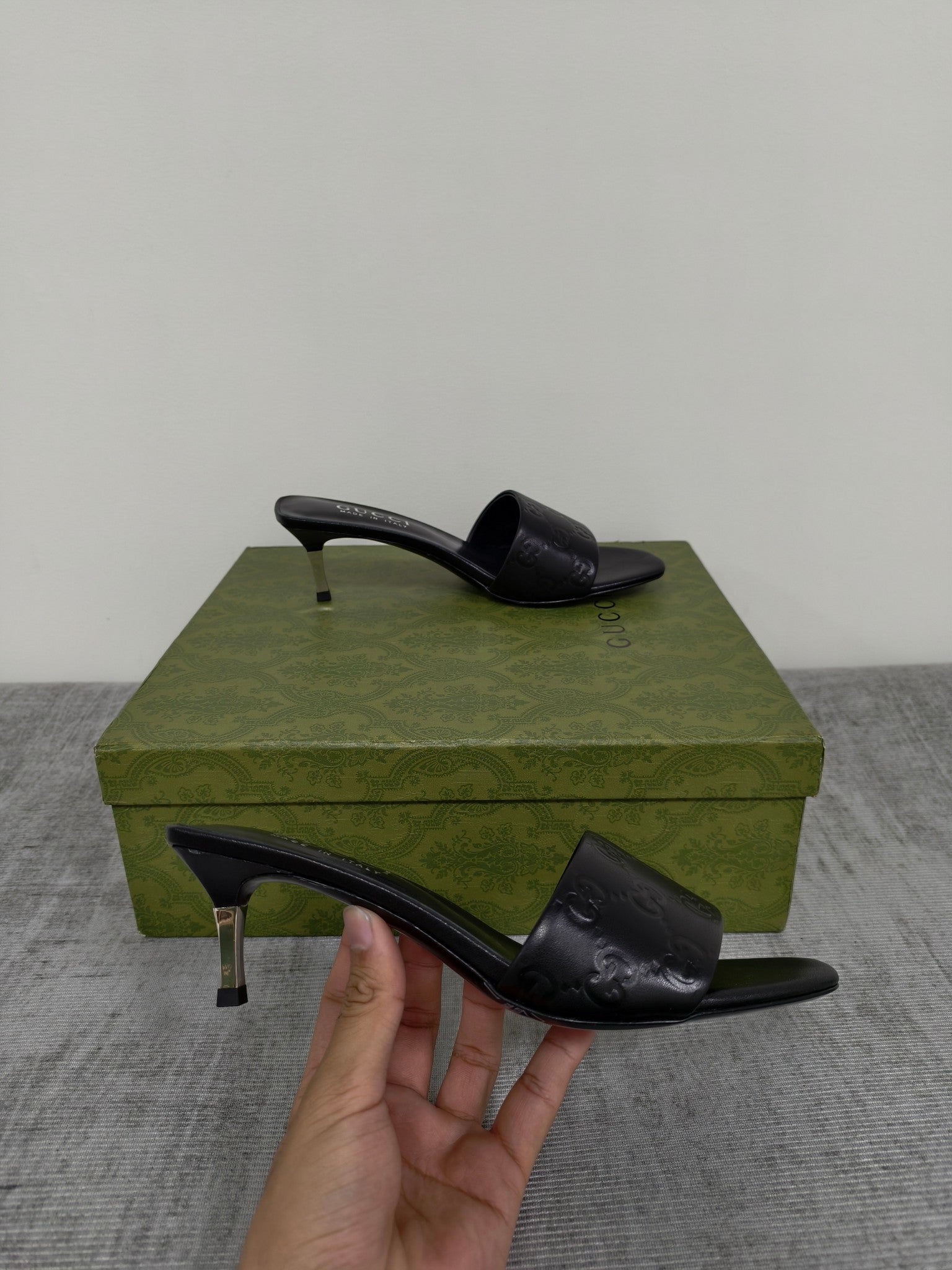 GUCCI 26S MULE SANDALS 55MM IN BLACK CALFSKIN GG EMBOSSED