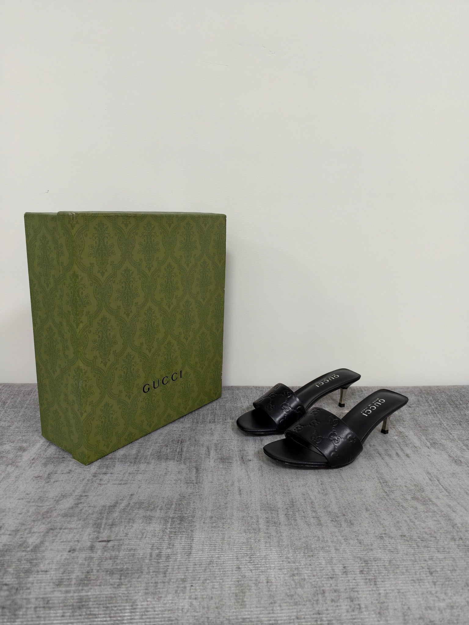 GUCCI 26S MULE SANDALS 55MM IN BLACK CALFSKIN GG EMBOSSED