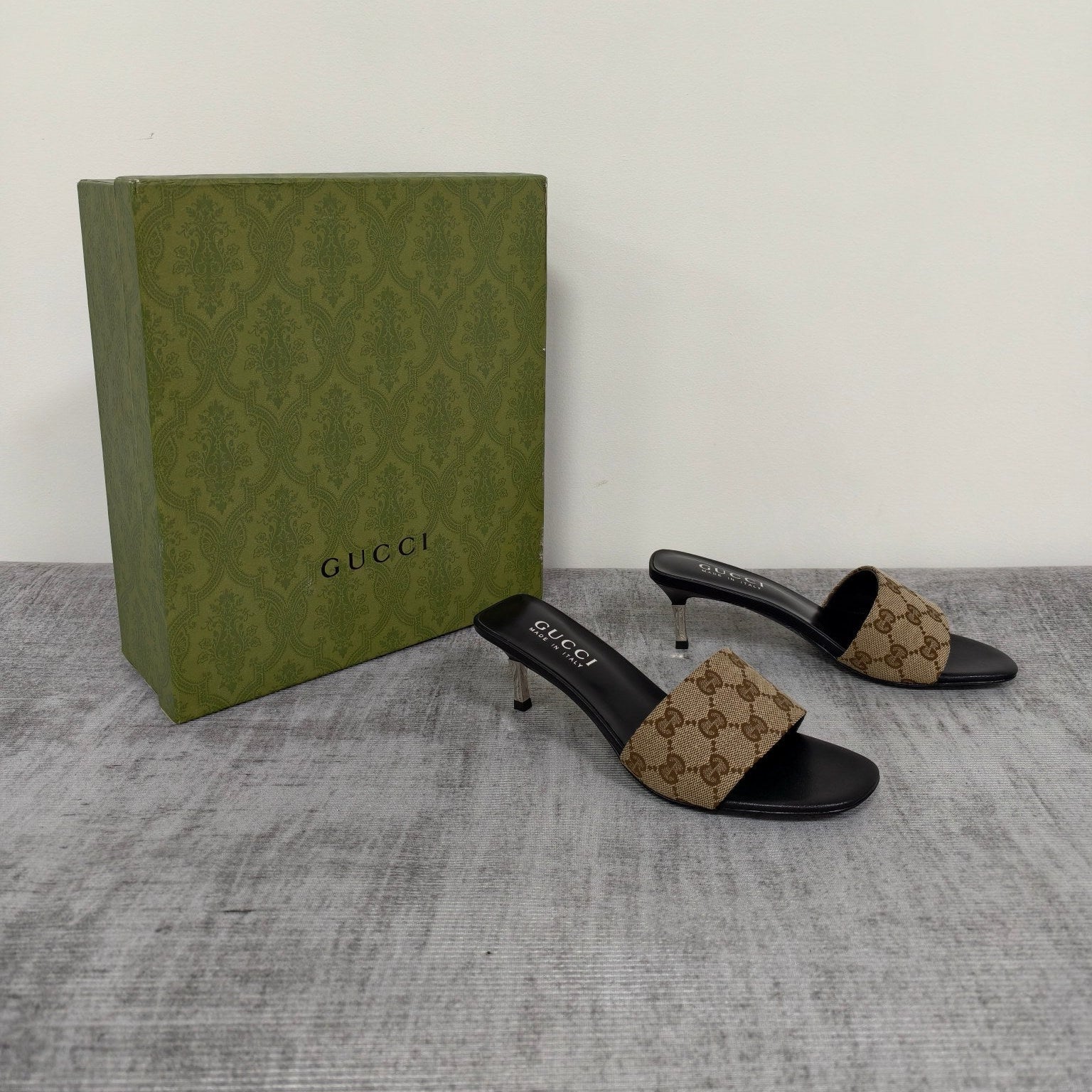 GUCCI 26S MULE SANDALS 55MM IN BEIGE BROWN GG CANVAS