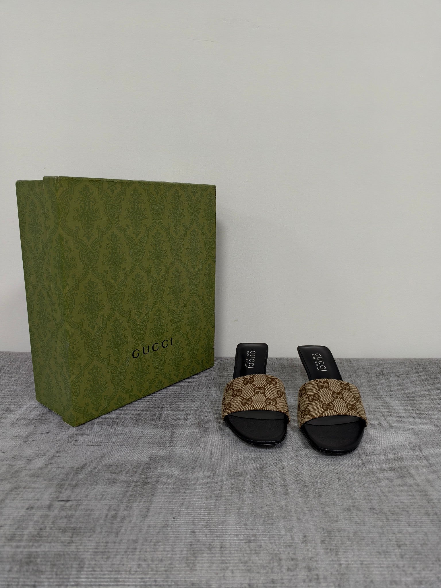 GUCCI 26S MULE SANDALS 55MM IN BEIGE BROWN GG CANVAS
