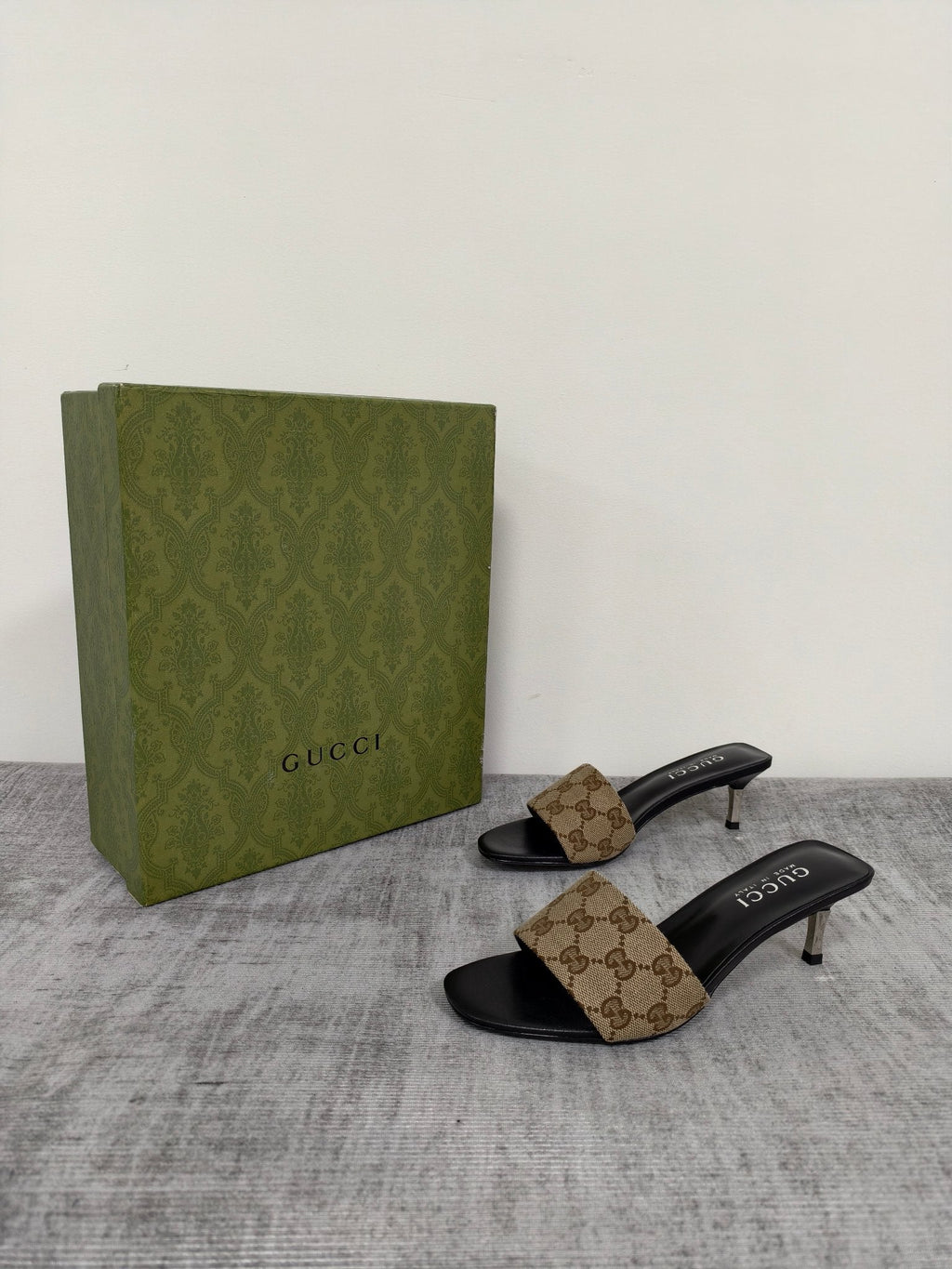 GUCCI 26S MULE SANDALS 55MM IN BEIGE BROWN GG CANVAS