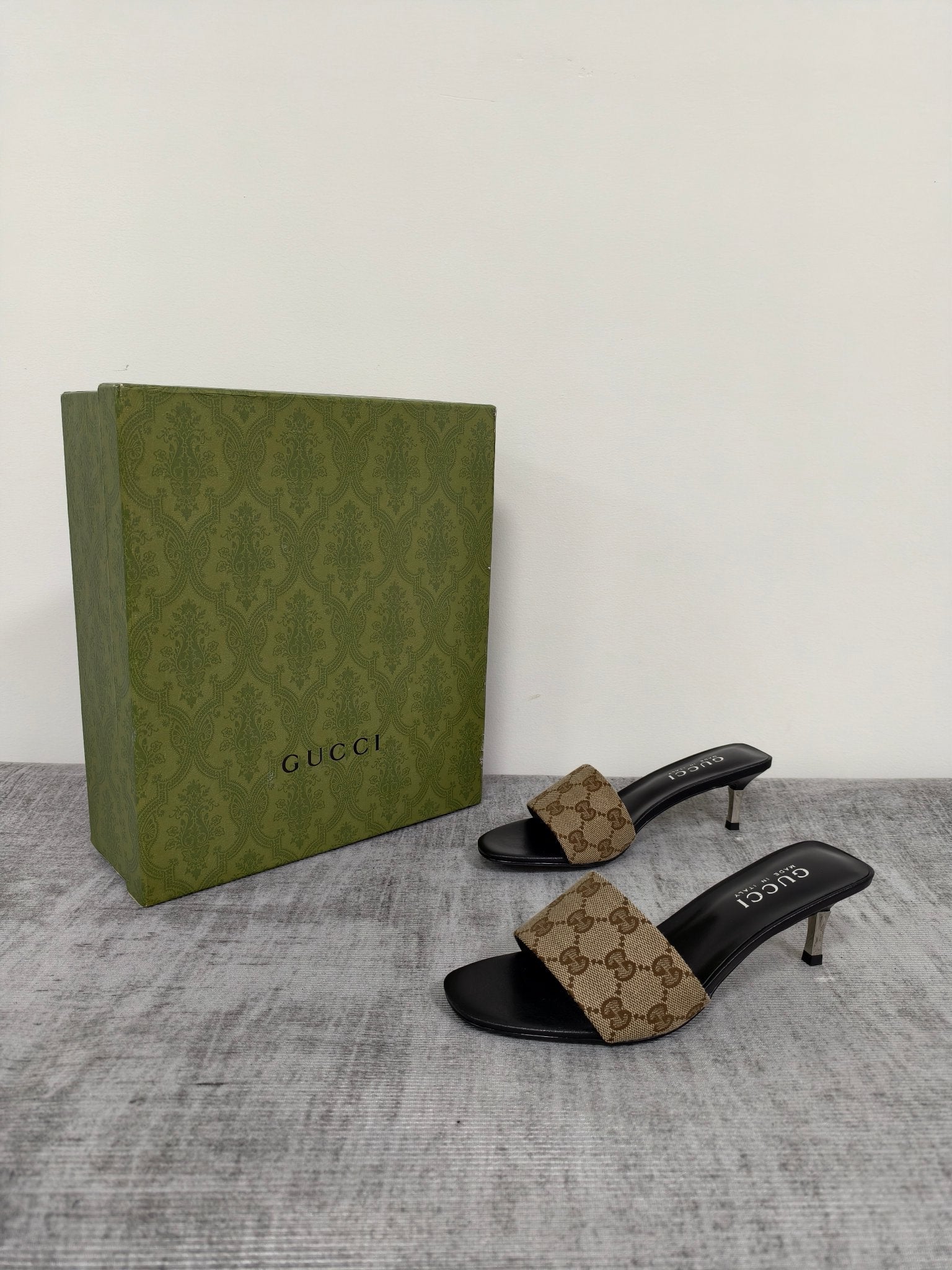 GUCCI 26S MULE SANDALS 55MM IN BEIGE BROWN GG CANVAS