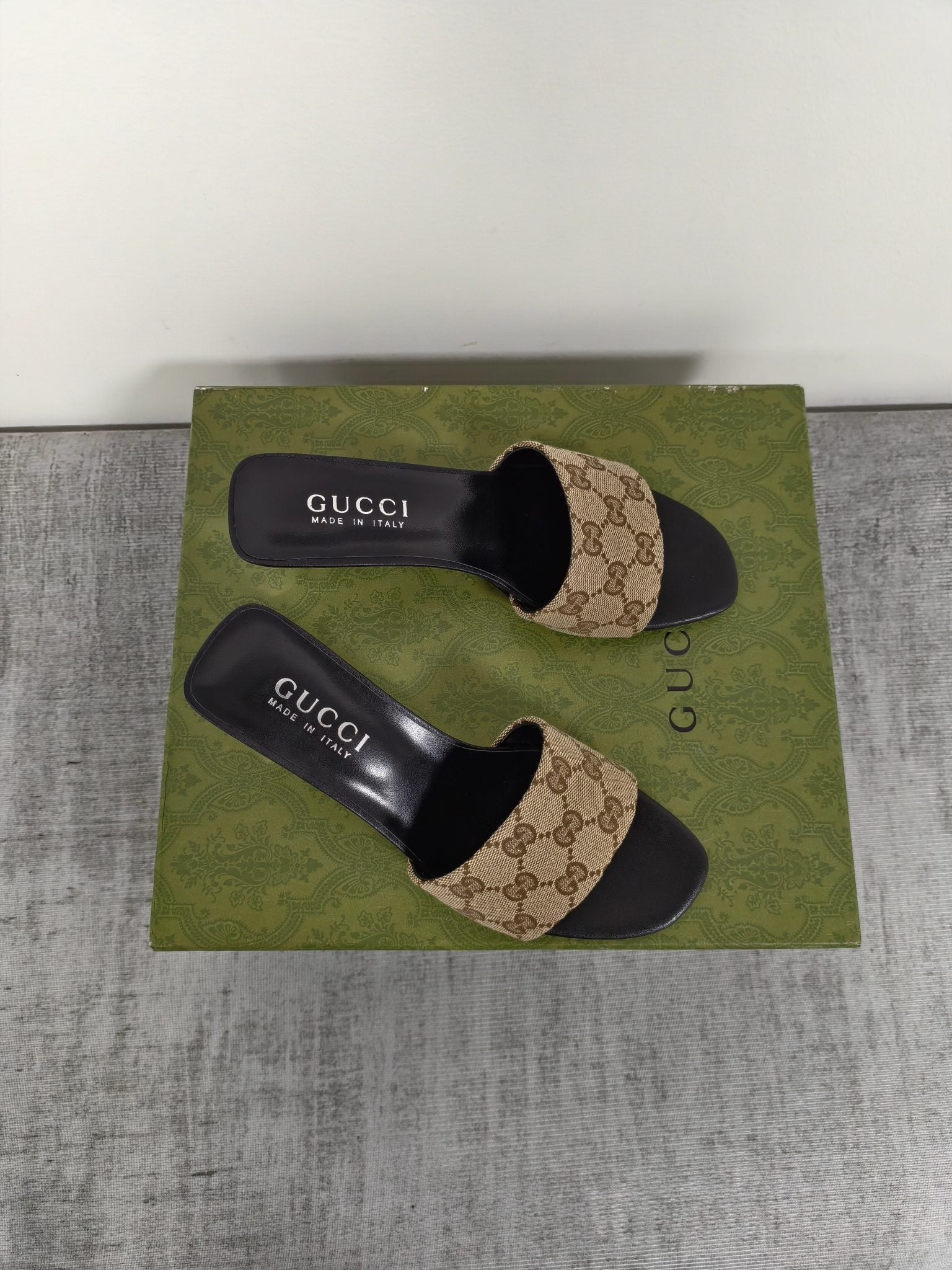 GUCCI 26S MULE SANDALS 55MM IN BEIGE BROWN GG CANVAS