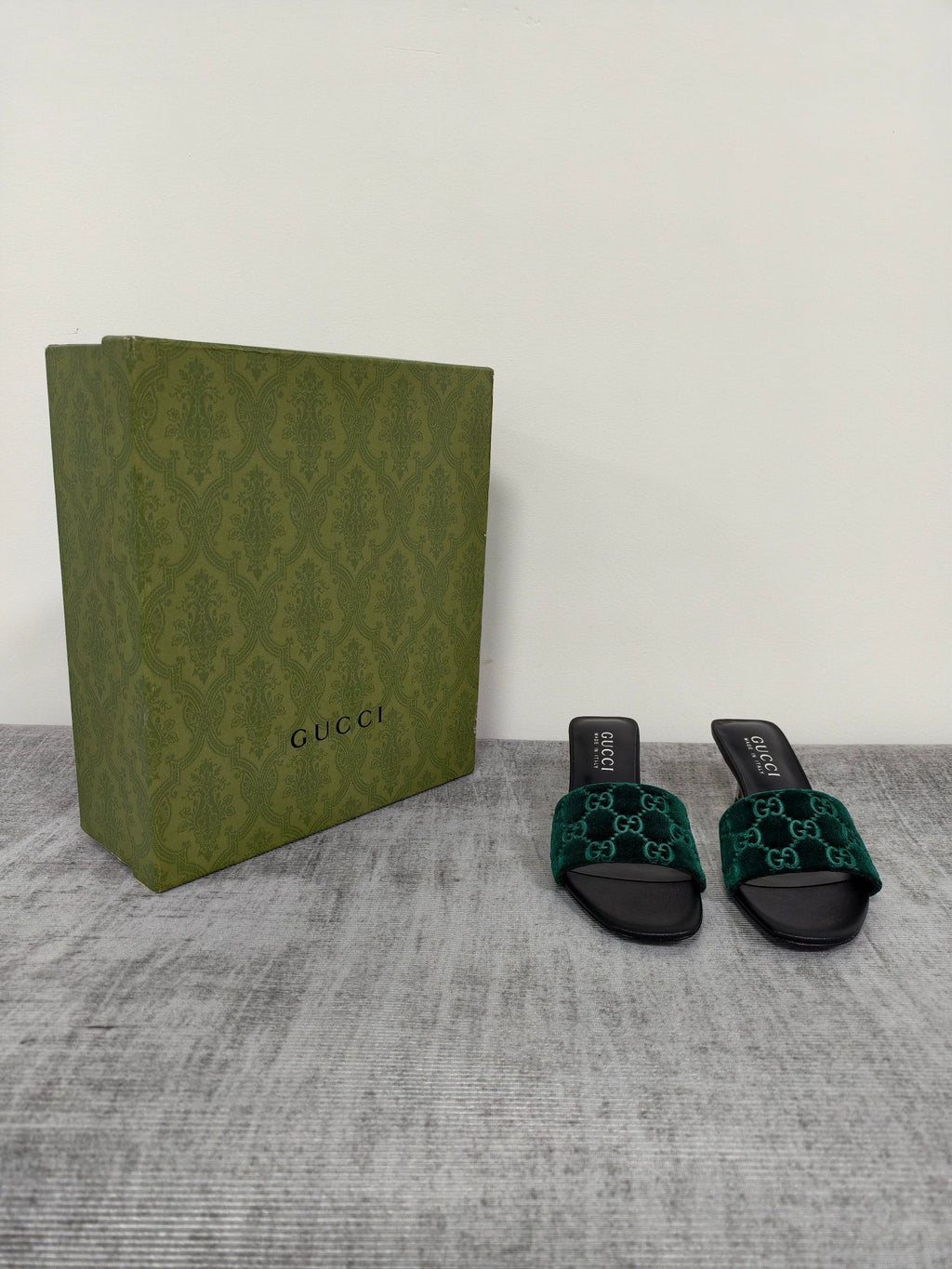 GUCCI 26S MULE SANDALS 55MM IN DARK GREEN VELVET GG EMBOSSED