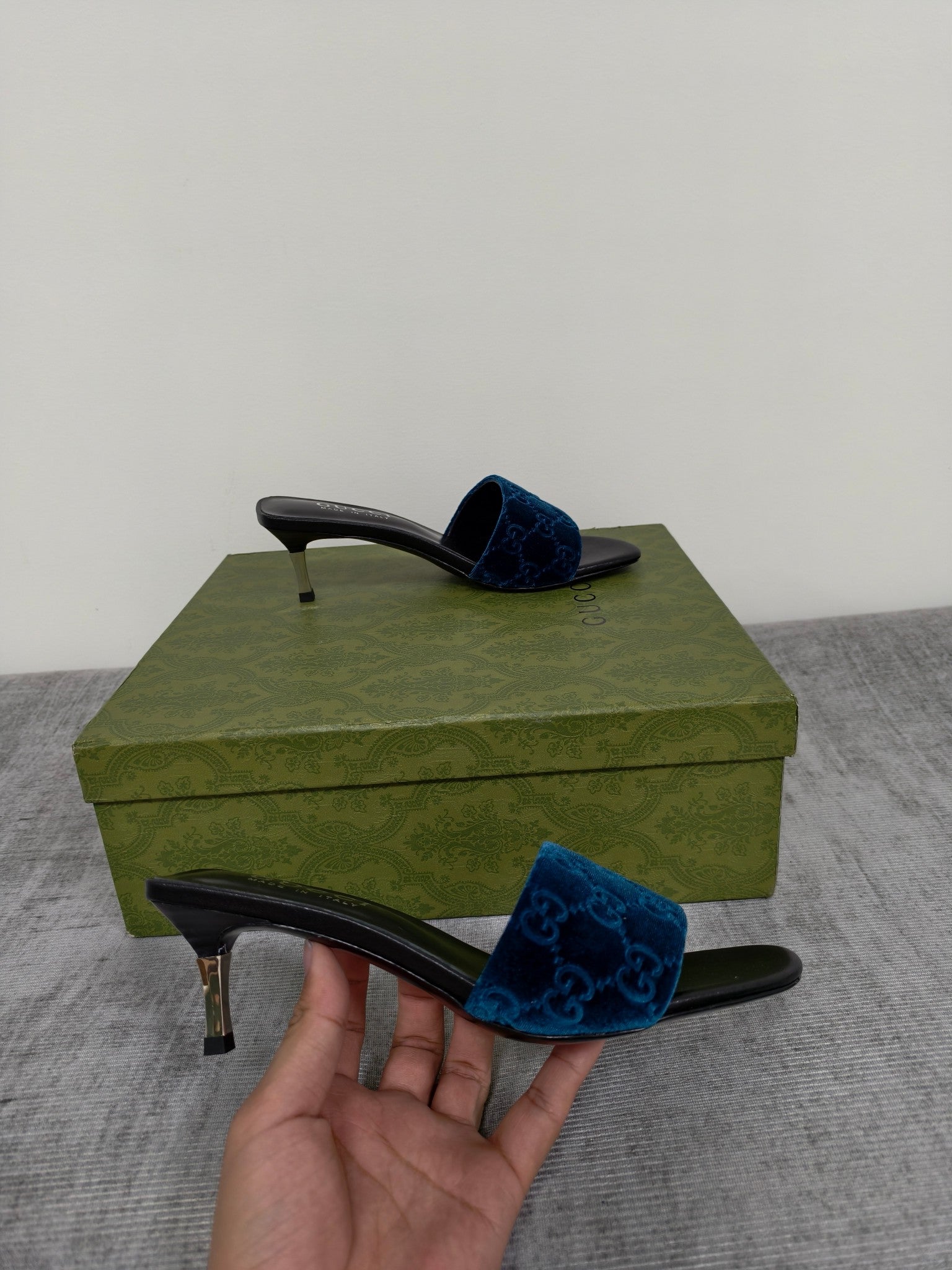 GUCCI 26S MULE SANDALS 55MM IN ROYAL BLUE VELVET GG EMBOSSED