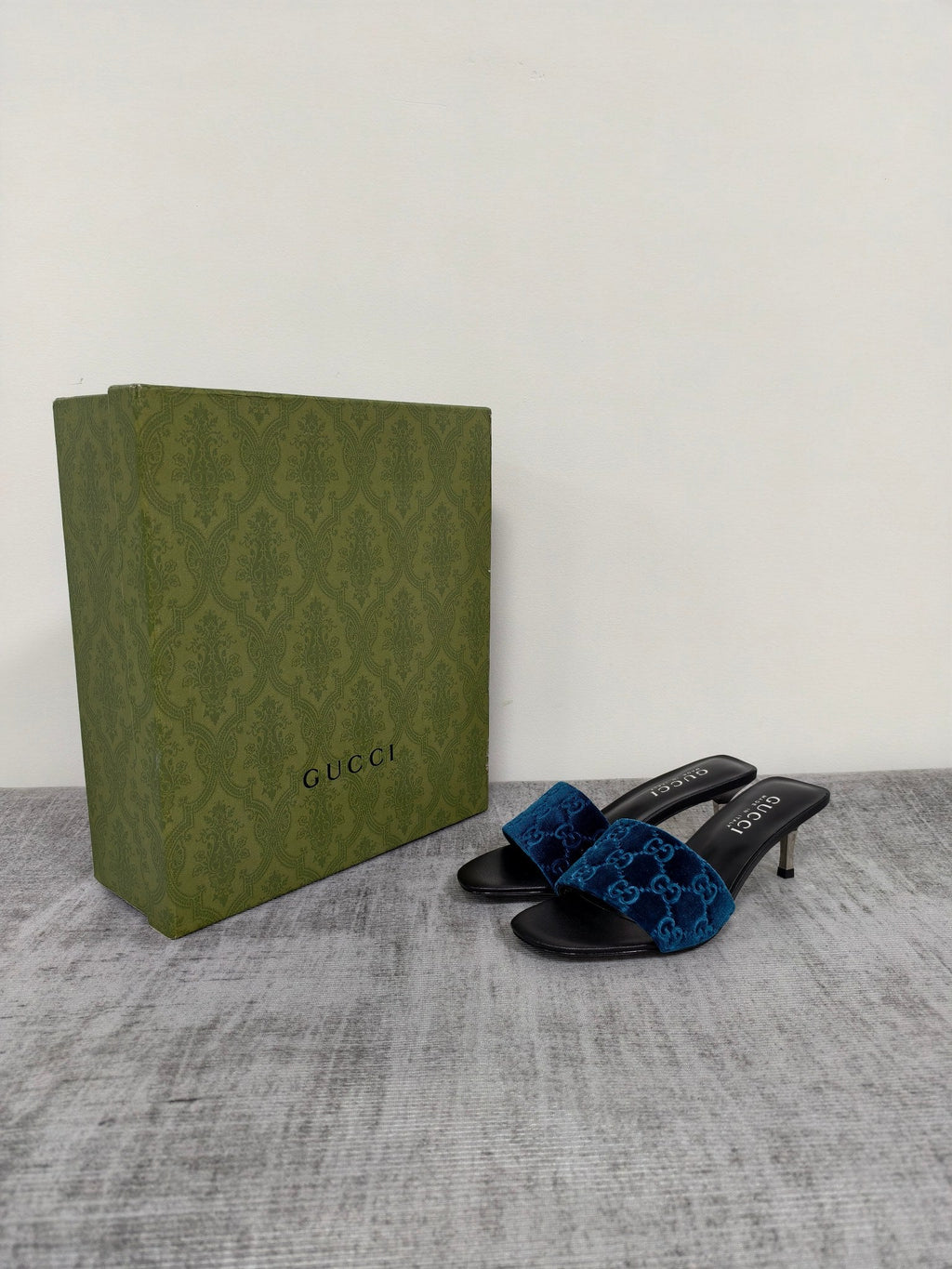 GUCCI 26S MULE SANDALS 55MM IN ROYAL BLUE VELVET GG EMBOSSED