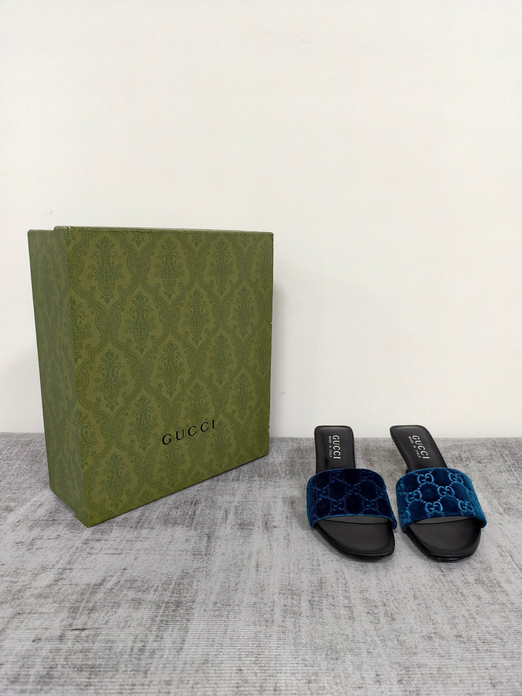 GUCCI 26S MULE SANDALS 55MM IN ROYAL BLUE VELVET GG EMBOSSED