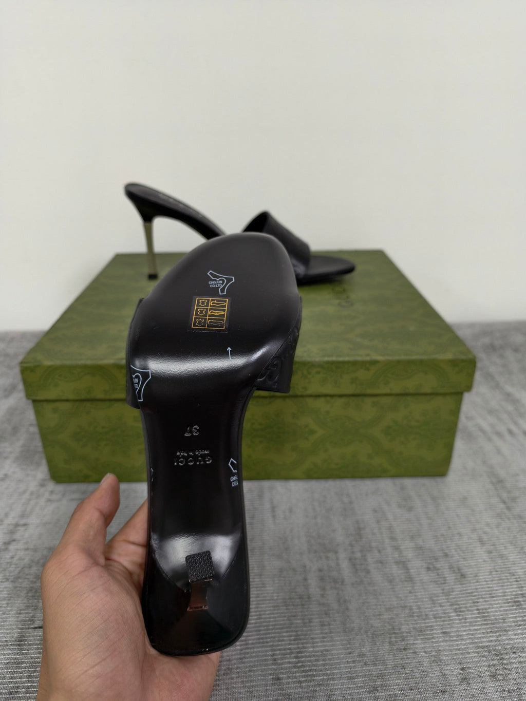 GUCCI 26S MULE SANDALS 85MM IN BLACK CALFSKIN GG EMBOSSED