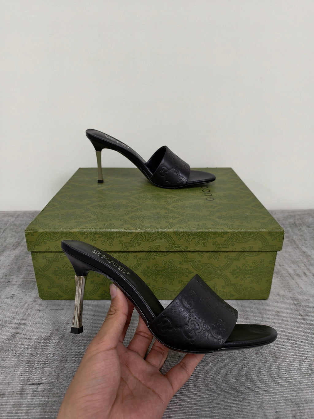 GUCCI 26S MULE SANDALS 85MM IN BLACK CALFSKIN GG EMBOSSED