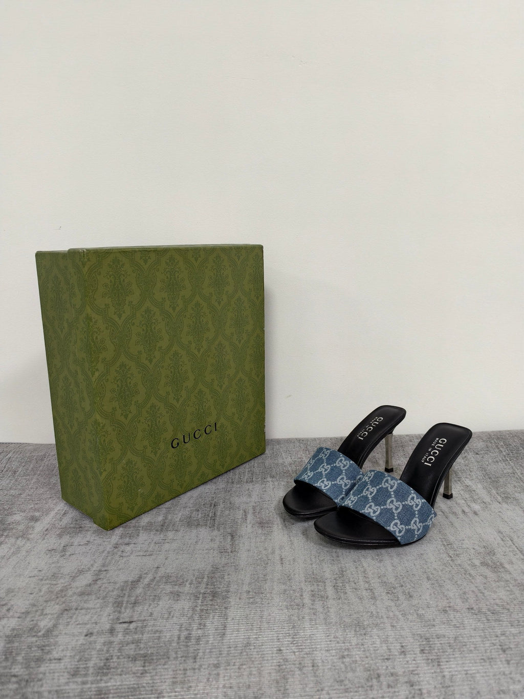 GUCCI 26S MULE SANDALS 85MM IN BLUE GG DENIM