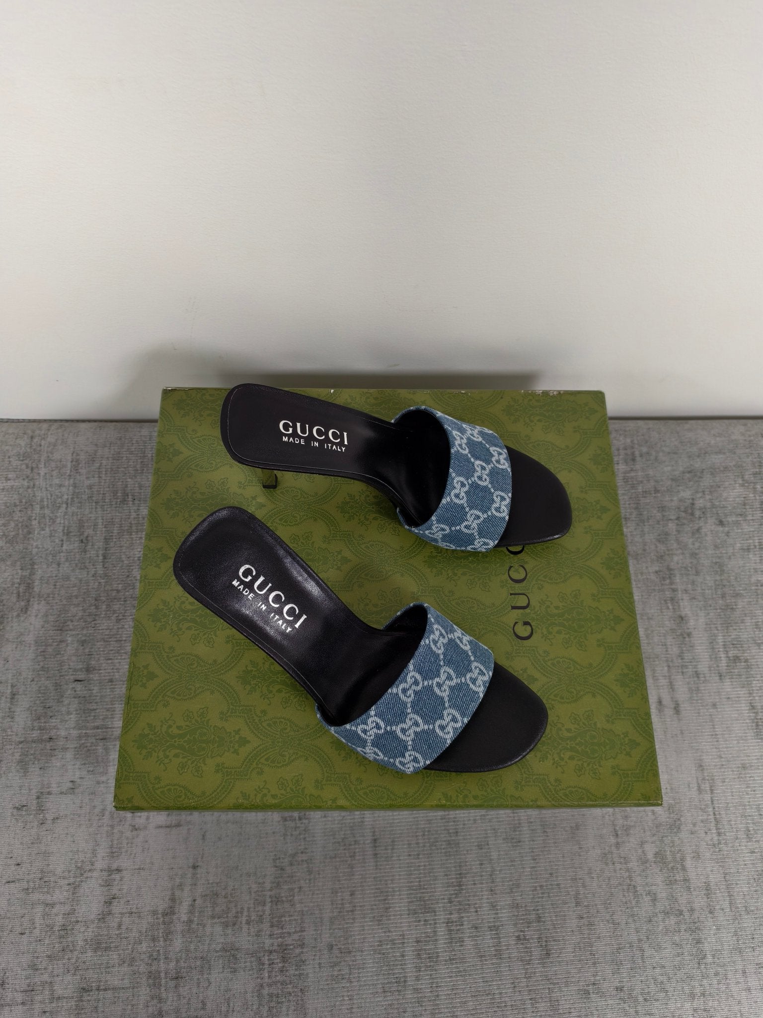 GUCCI 26S MULE SANDALS 85MM IN BLUE GG DENIM