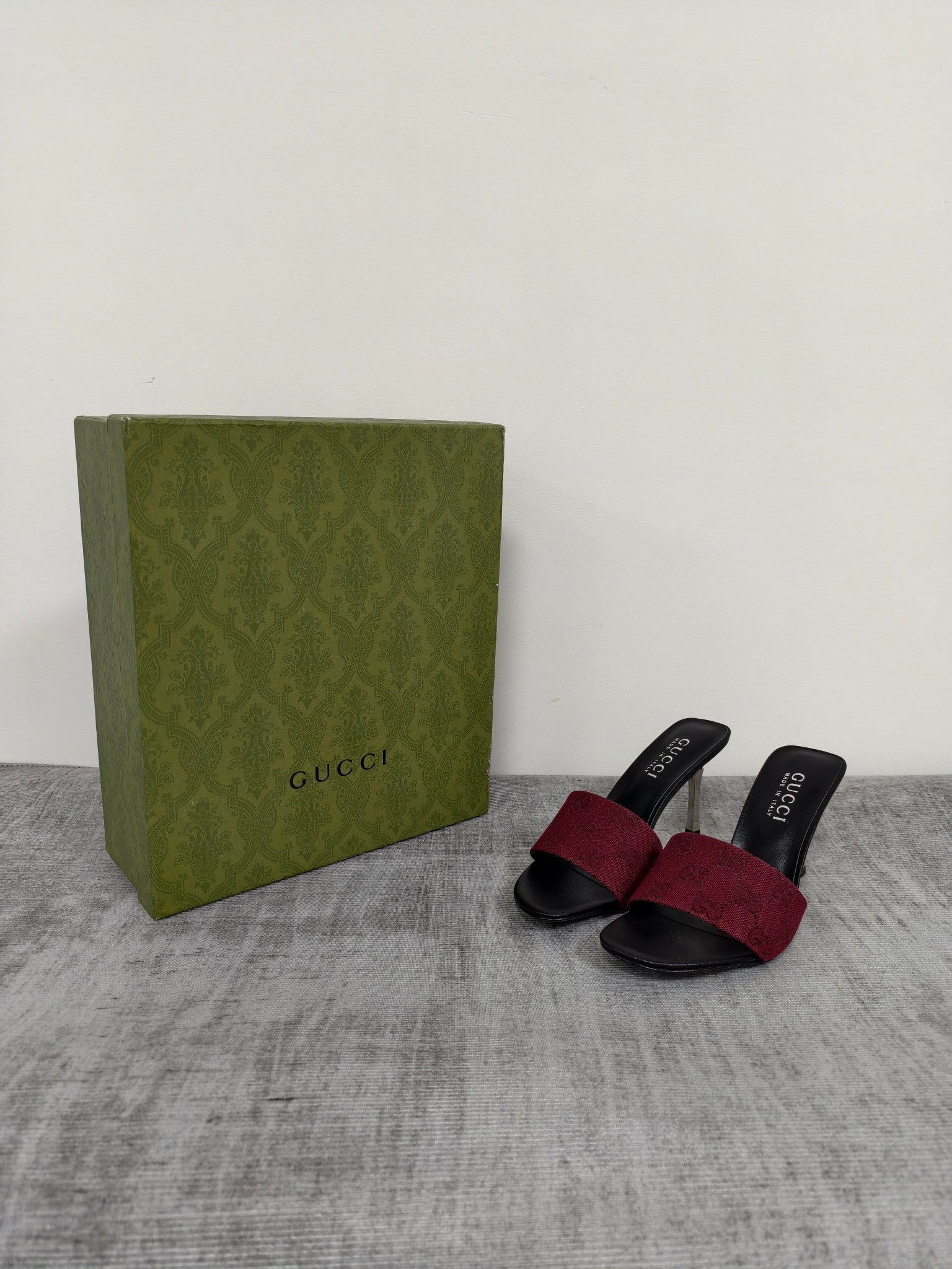 GUCCI 26S MULE SANDALS 85MM IN DARK RED GG CANVAS