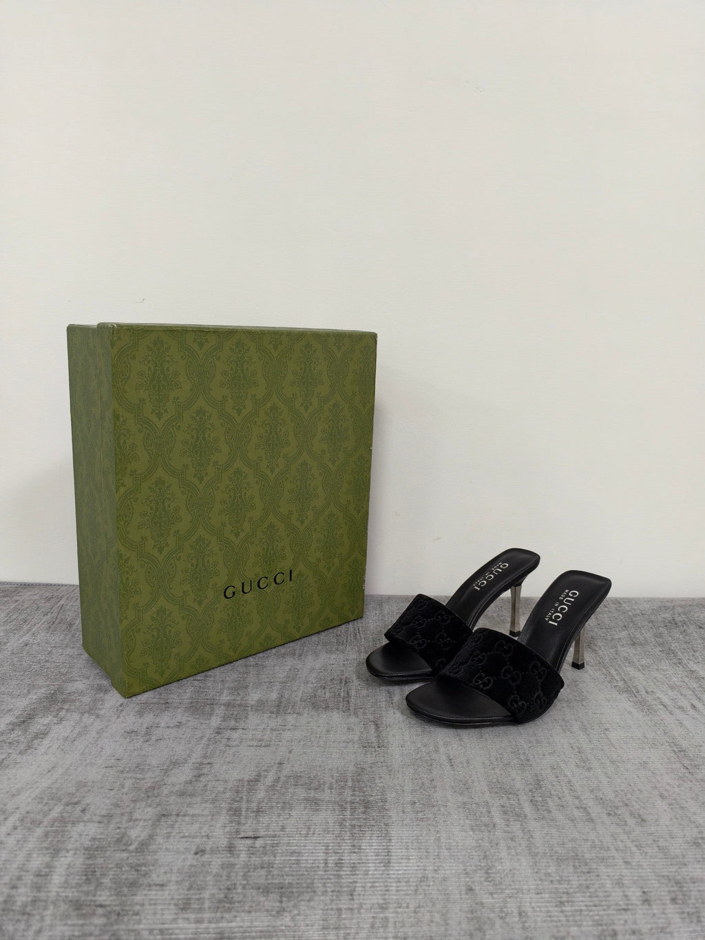 GUCCI 26S MULE SANDALS 85MM IN BLACK VELVET GG EMBOSSED