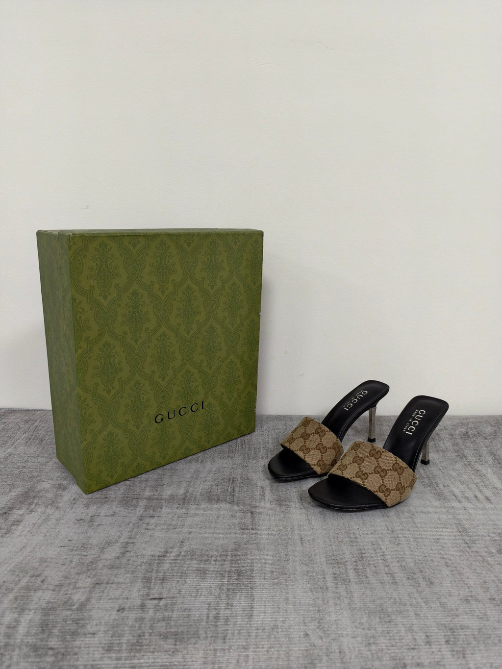GUCCI 26S MULE SANDALS 85MM IN BEIGE BROWN GG CANVAS