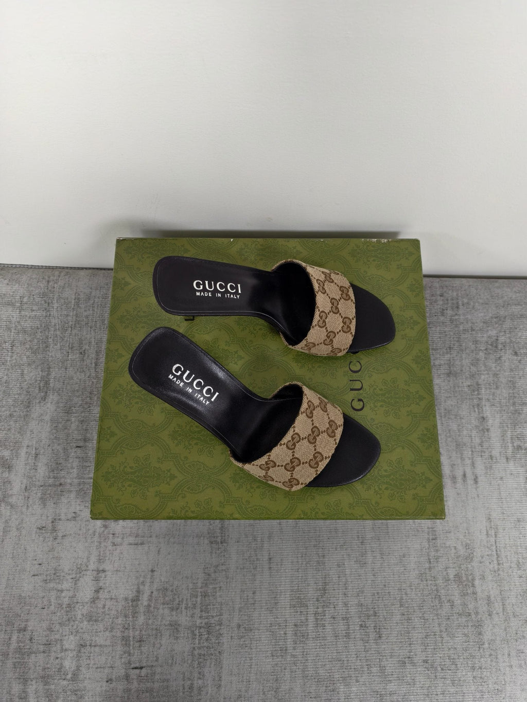 GUCCI 26S MULE SANDALS 85MM IN BEIGE BROWN GG CANVAS