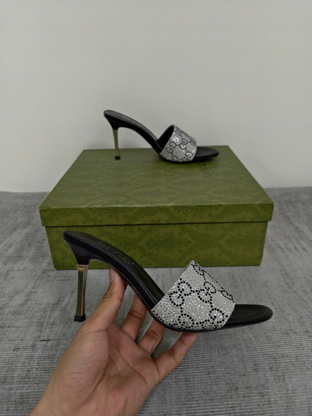 GUCCI 26S MULE SANDALS 85MM IN SILVER SATIN CRYSTAL GG
