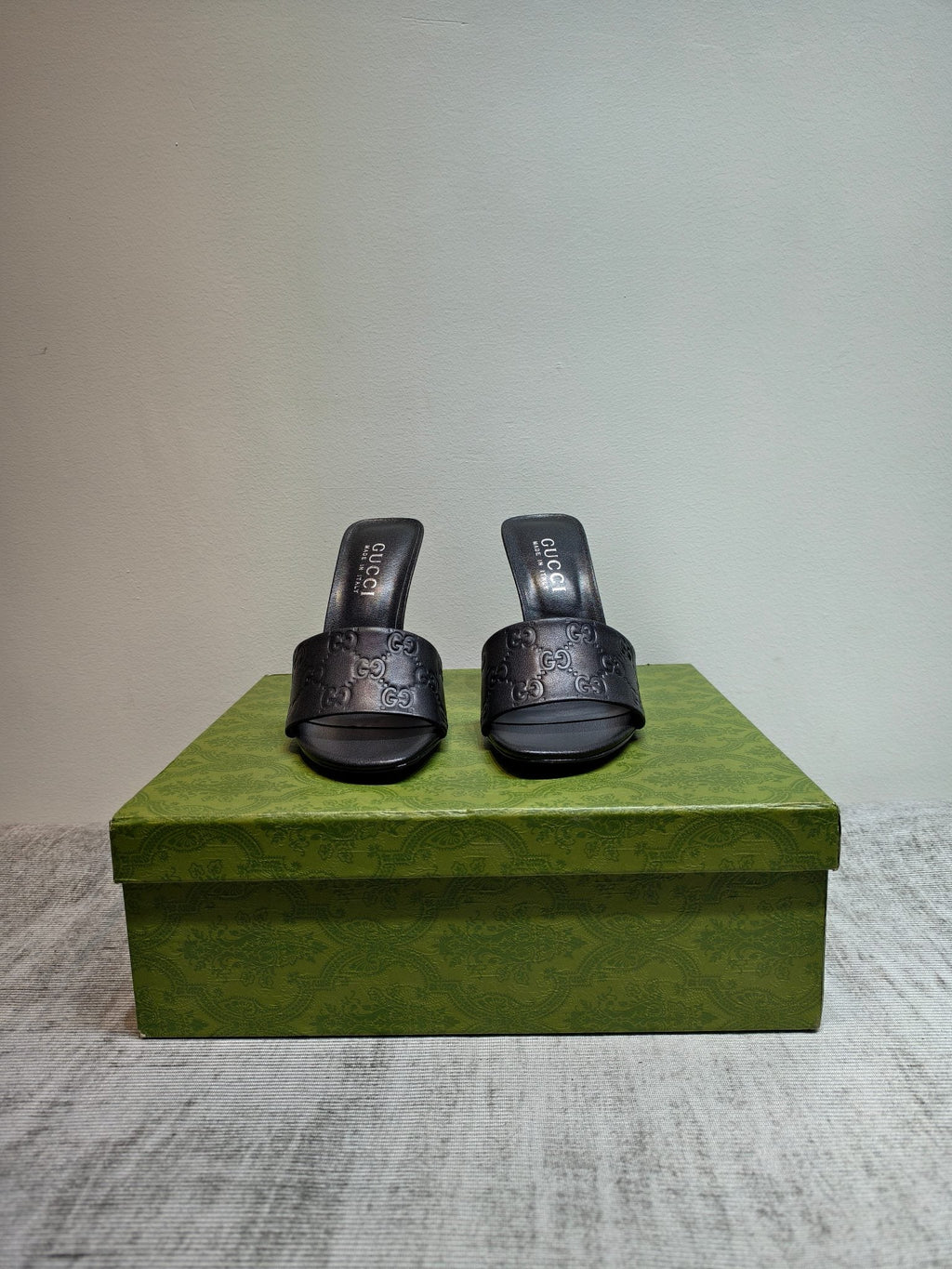 GUCCI 26S MULE SANDALS 110MM IN BLACK CALFSKIN GG EMBOSSED