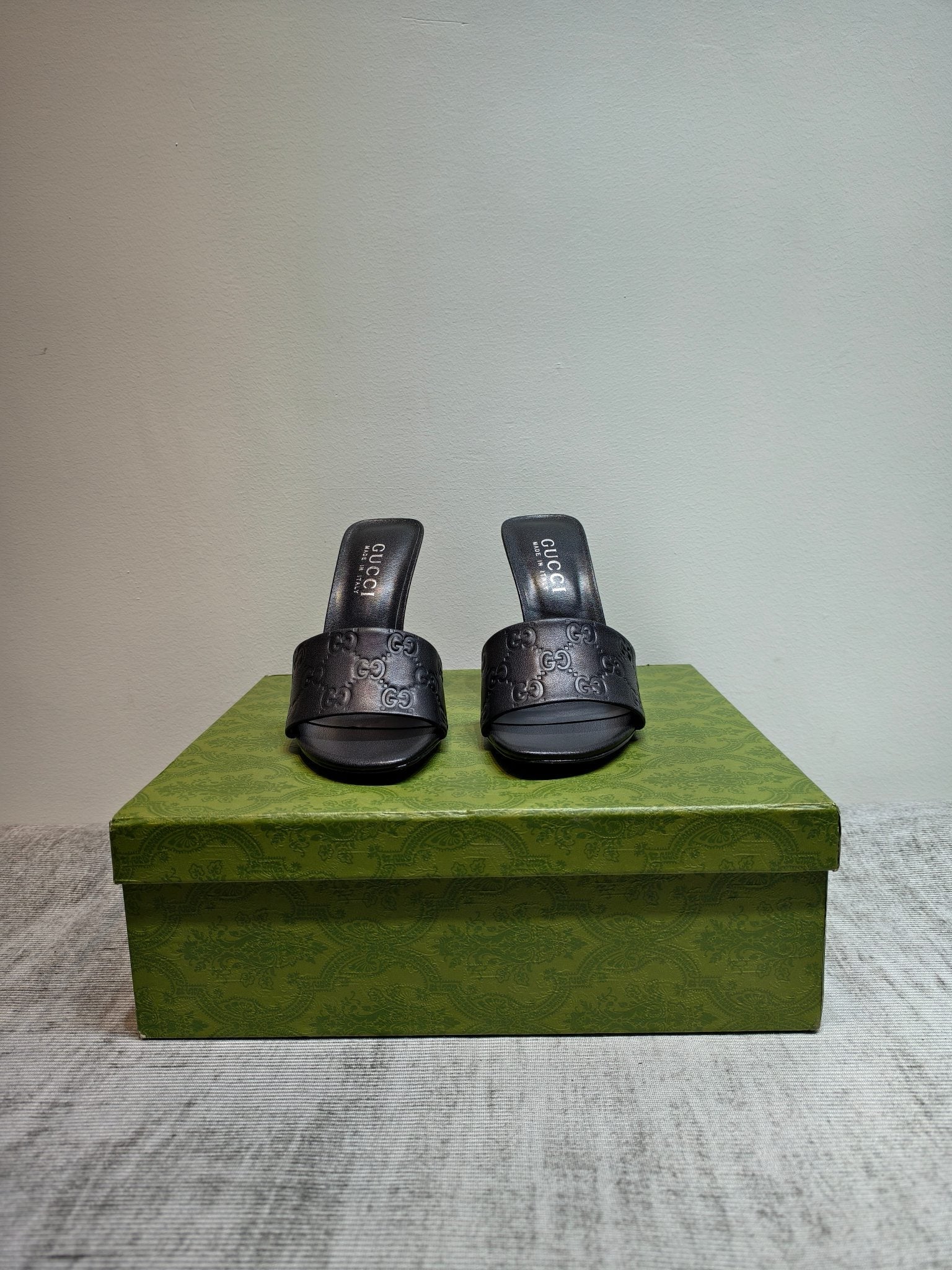 GUCCI 26S MULE SANDALS 110MM IN BLACK CALFSKIN GG EMBOSSED