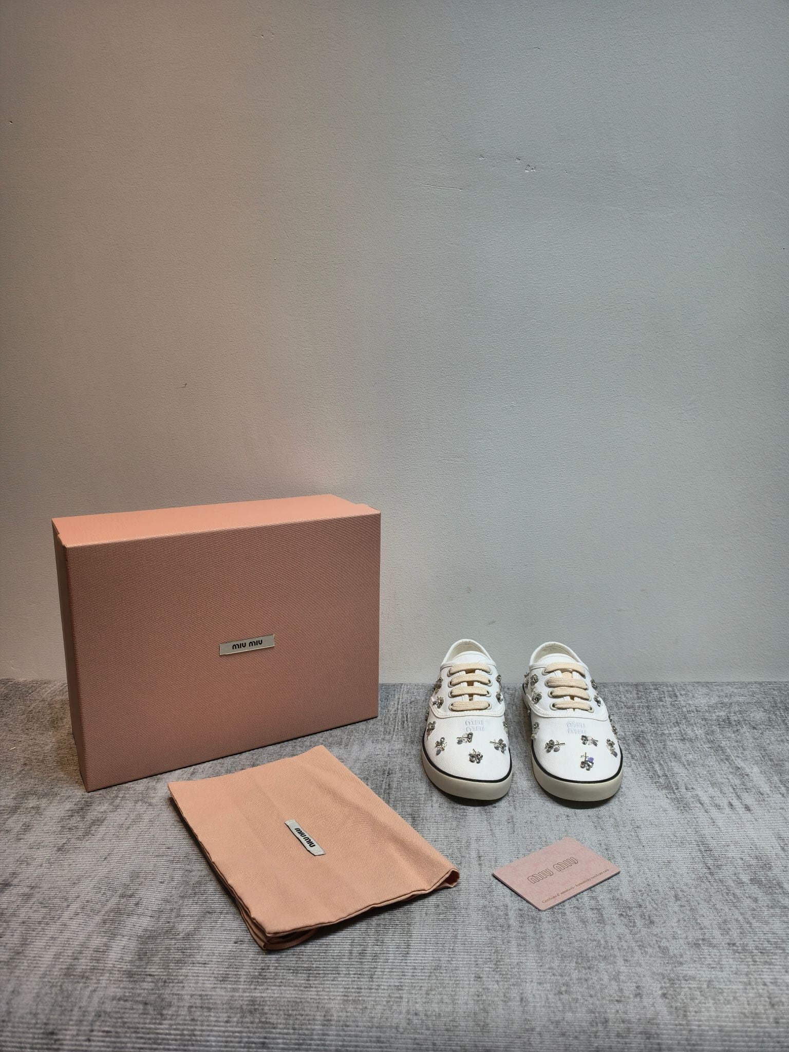 MIUMIU 26S LOW TOP SNEAKERS IN WHITE CANVAS CRYSTAL-EMBELLISHED