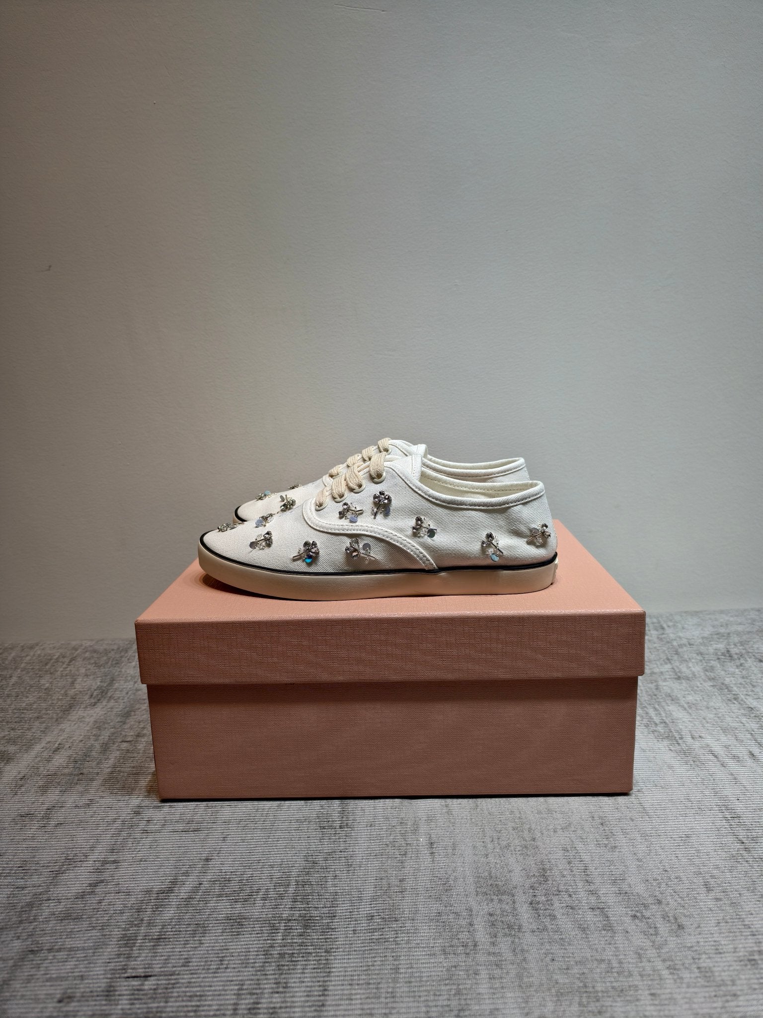 MIUMIU 26S LOW TOP SNEAKERS IN WHITE CANVAS CRYSTAL-EMBELLISHED