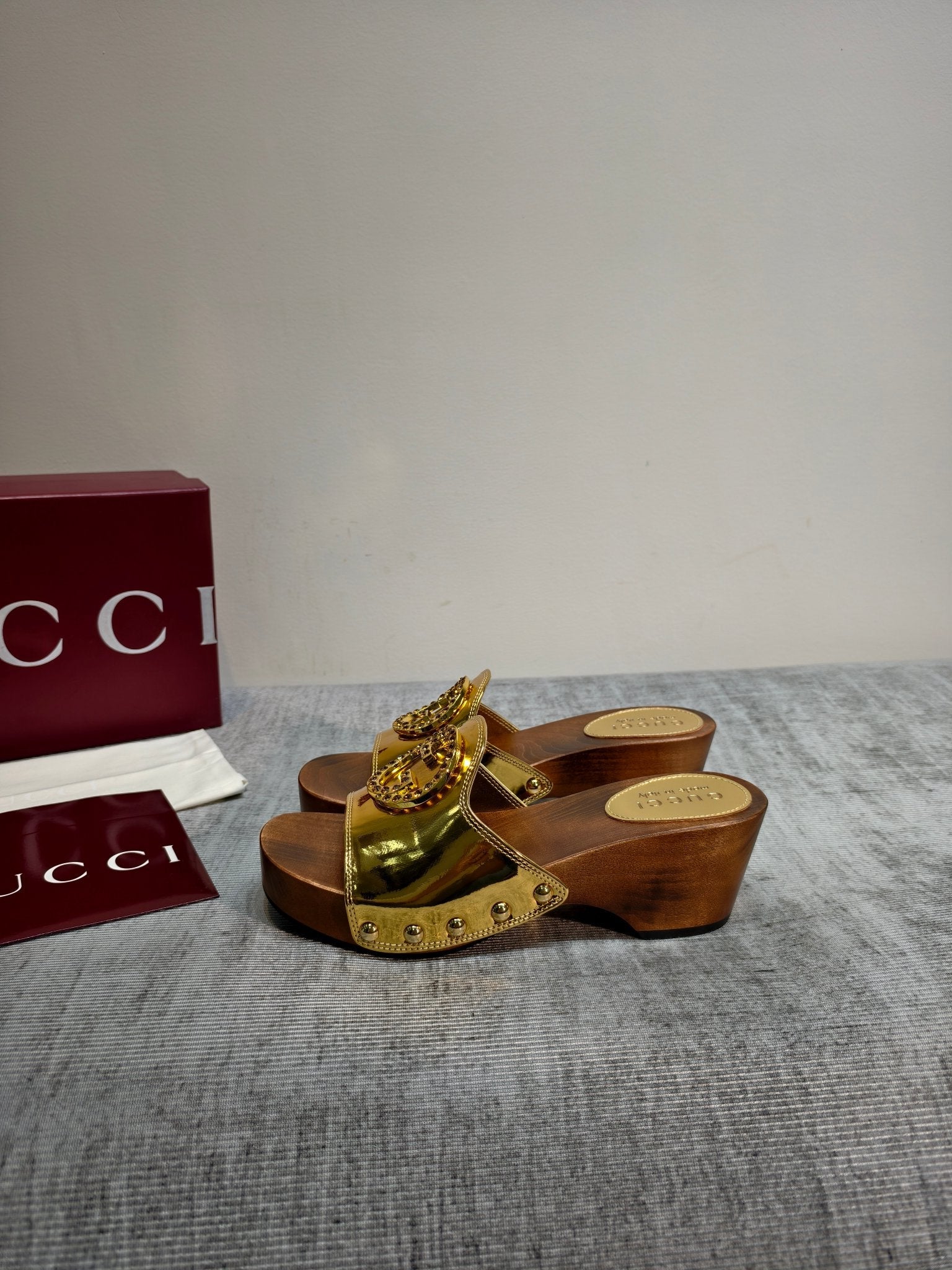GUCCI 26S PLATFORM MULES IN GOLD CALFSKIN GOLD HARDWARE