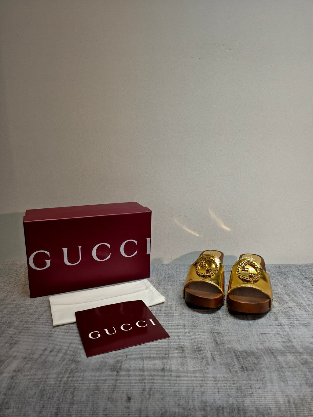 GUCCI 26S PLATFORM MULES IN GOLD CALFSKIN GOLD HARDWARE