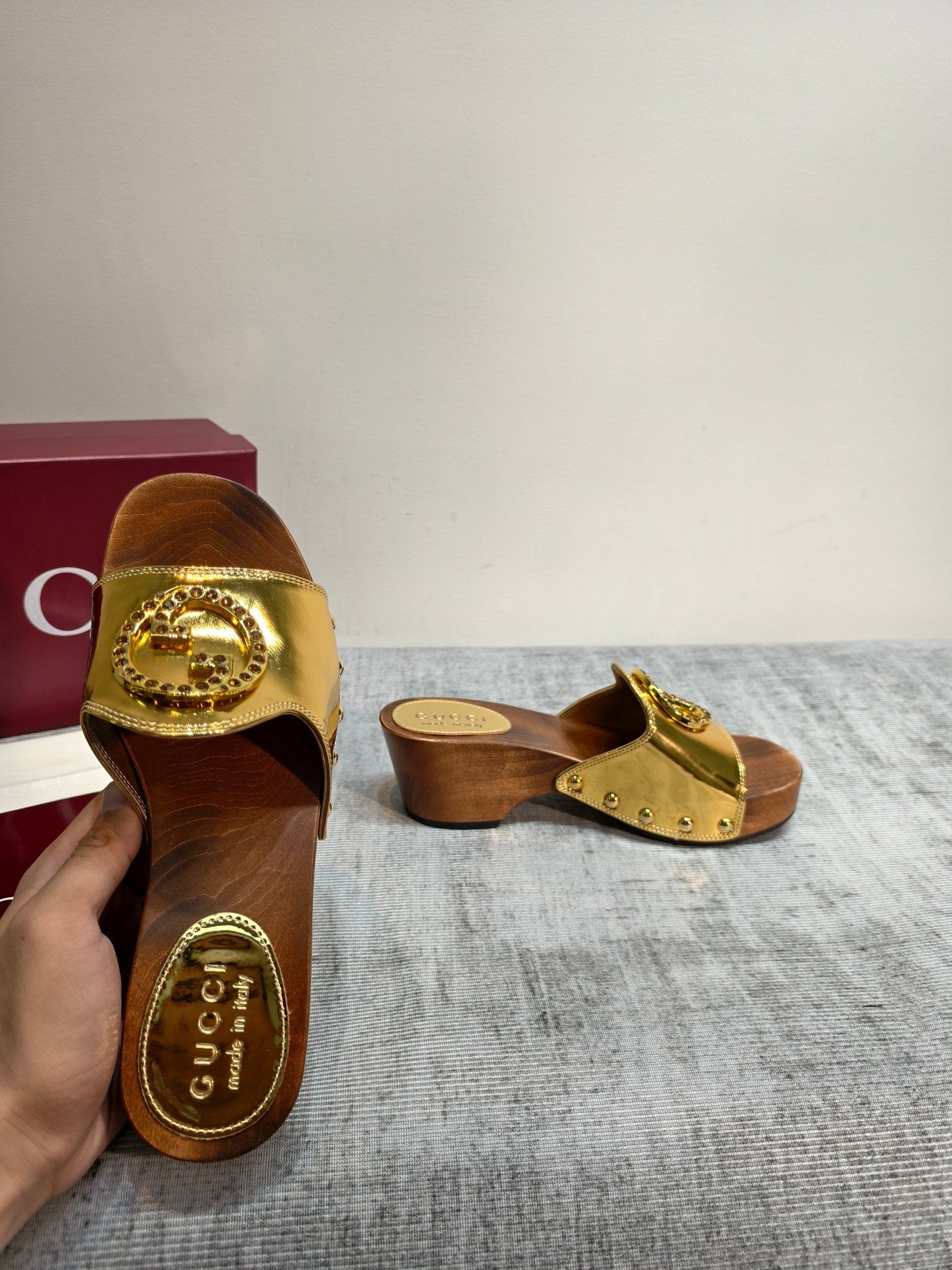 GUCCI 26S PLATFORM MULES IN GOLD CALFSKIN GOLD HARDWARE