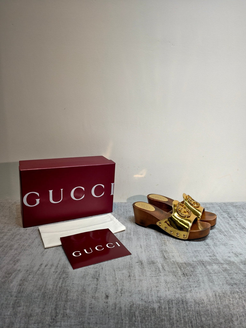 GUCCI 26S PLATFORM MULES IN GOLD CALFSKIN GOLD HARDWARE