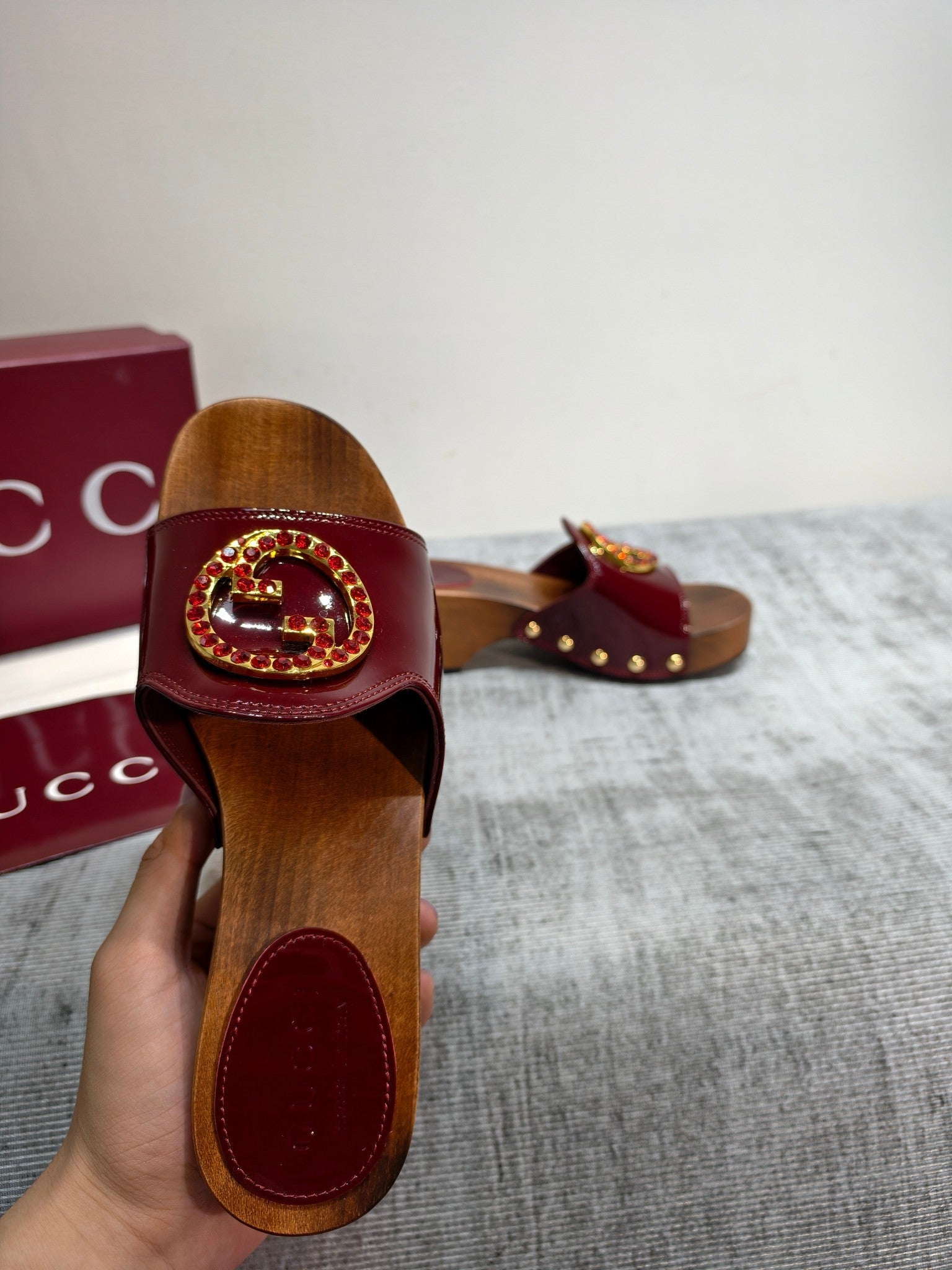 GUCCI 26S PLATFORM MULES IN BURGUNDY RED PATENT CALFSKIN GOLD HARDWARE