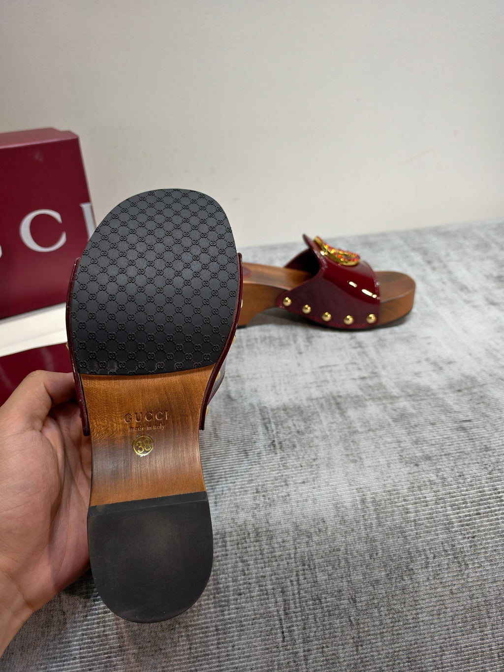 GUCCI 26S PLATFORM MULES IN BURGUNDY RED PATENT CALFSKIN GOLD HARDWARE