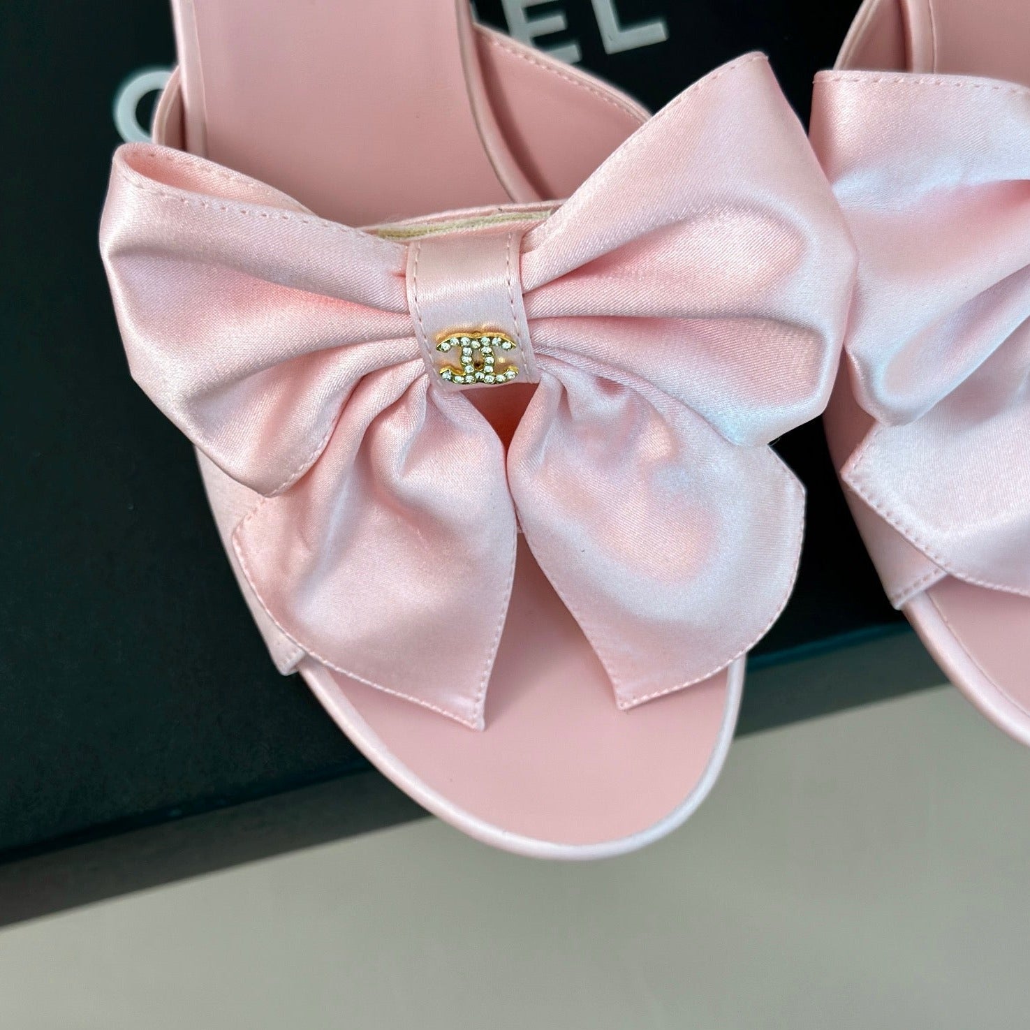 Double CC Big Bow High Heels Sheepskin Light Pink
