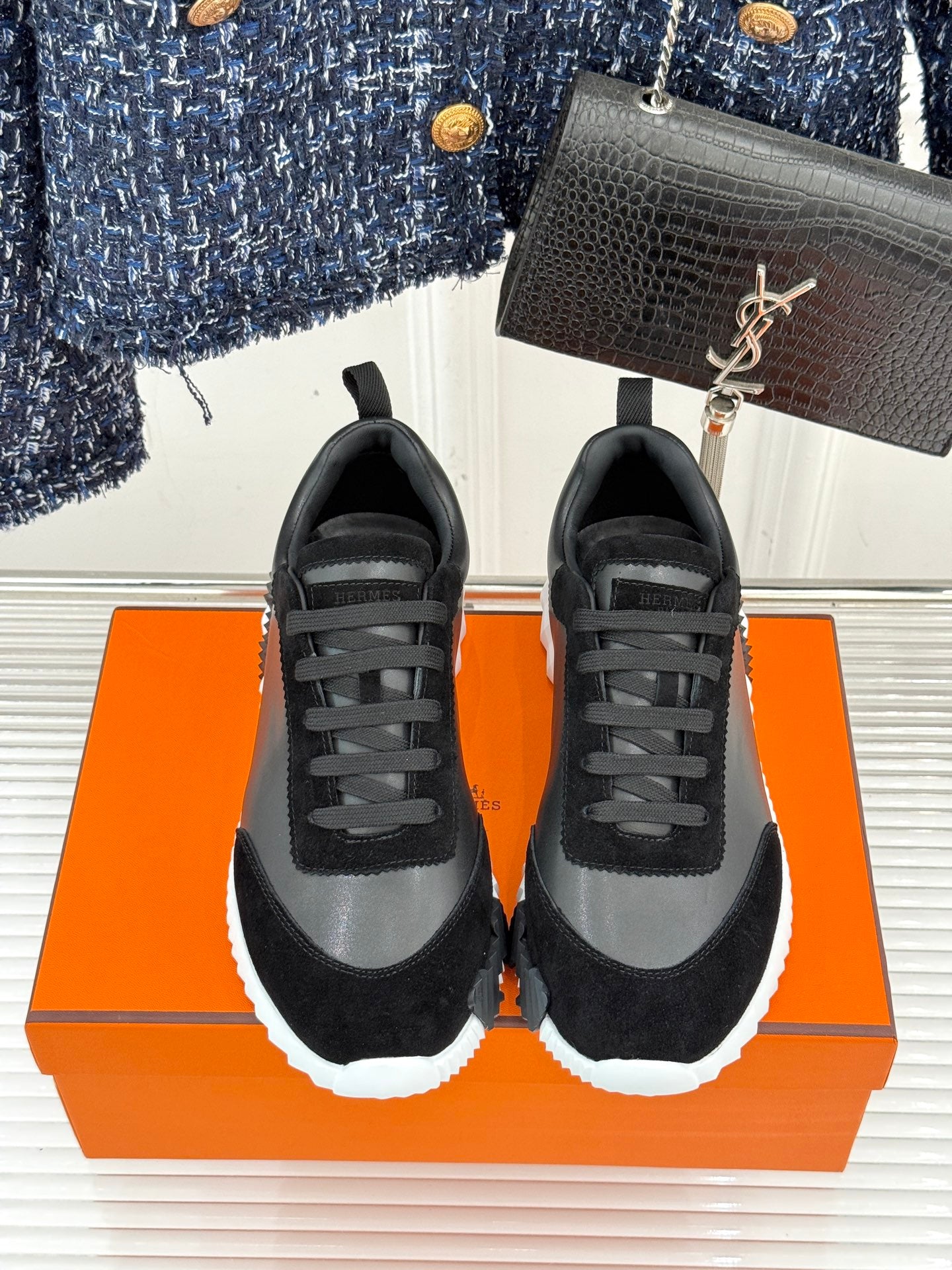 HM SNEAKER LOW SPORTS IN ALL BLACK MESH AND H SOLE