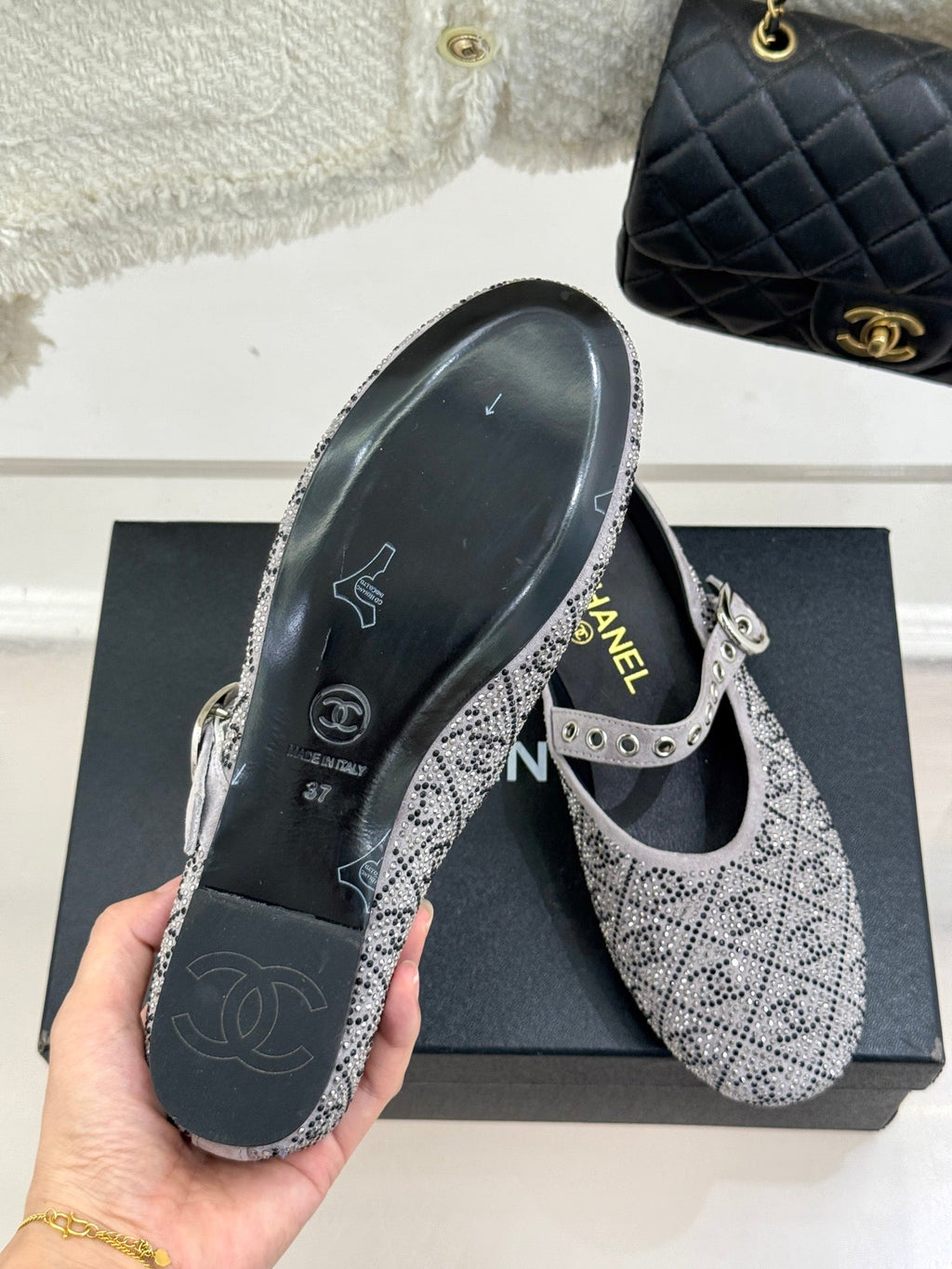 CC FLAT MULES 25SS IN GREY EMBELLISHED WITH RHINESTONES