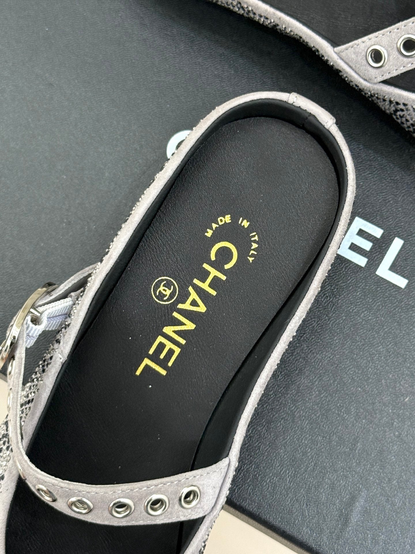 CC FLAT MULES 25SS IN GREY EMBELLISHED WITH RHINESTONES