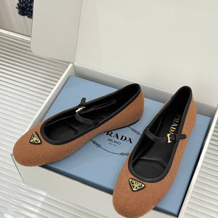 PRADA 26S MARY JANE  FLATS IN CAMEL BROWN FELTED FABRIC