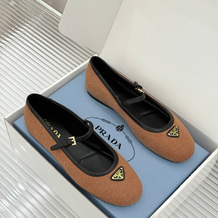 PRADA 26S MARY JANE  FLATS IN CAMEL BROWN FELTED FABRIC