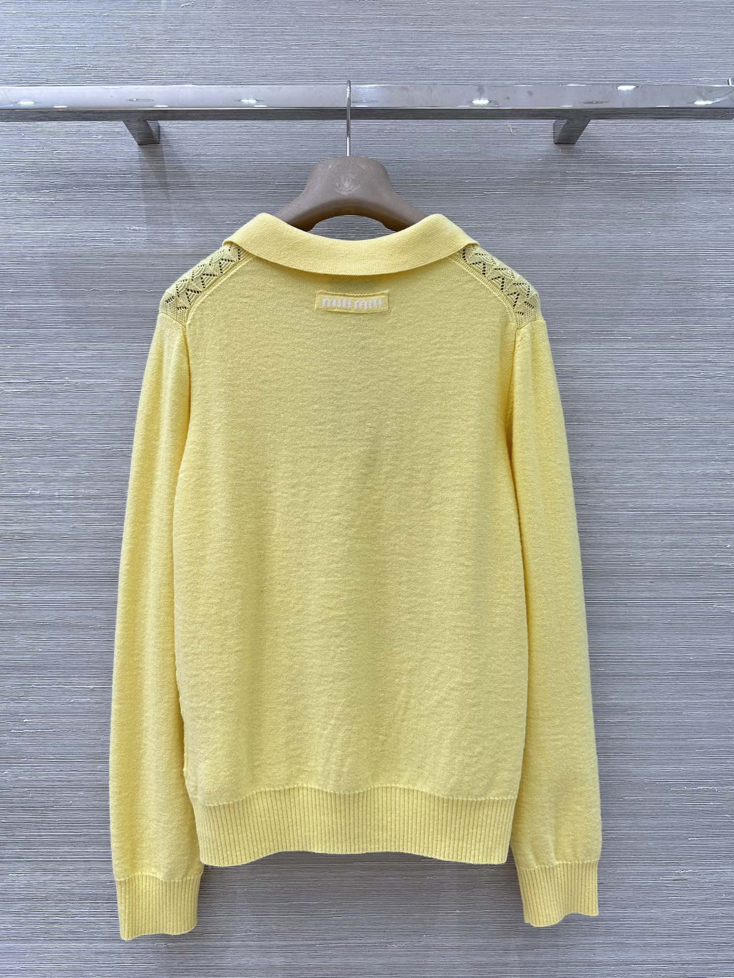 MIUMIU SWEATER STYLE 757