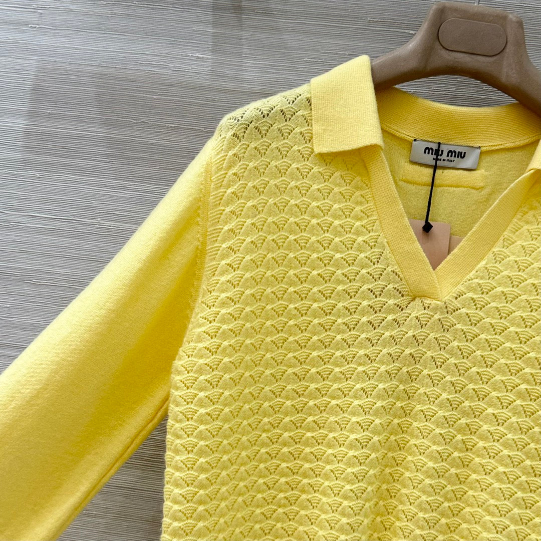 MIUMIU SWEATER STYLE 757