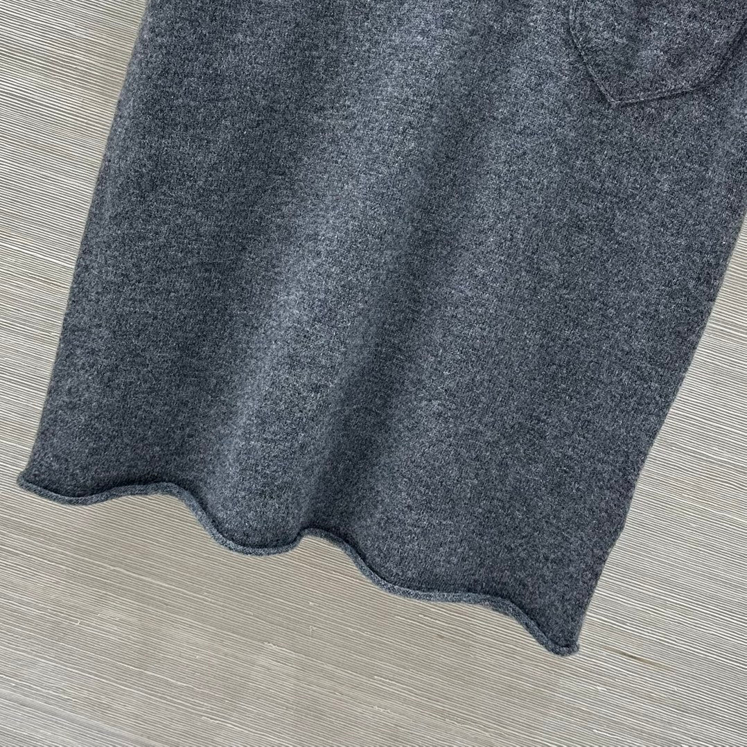 MIUMIU SHORT-SLEEVE TURTLENECK SWEATER STYLE 695