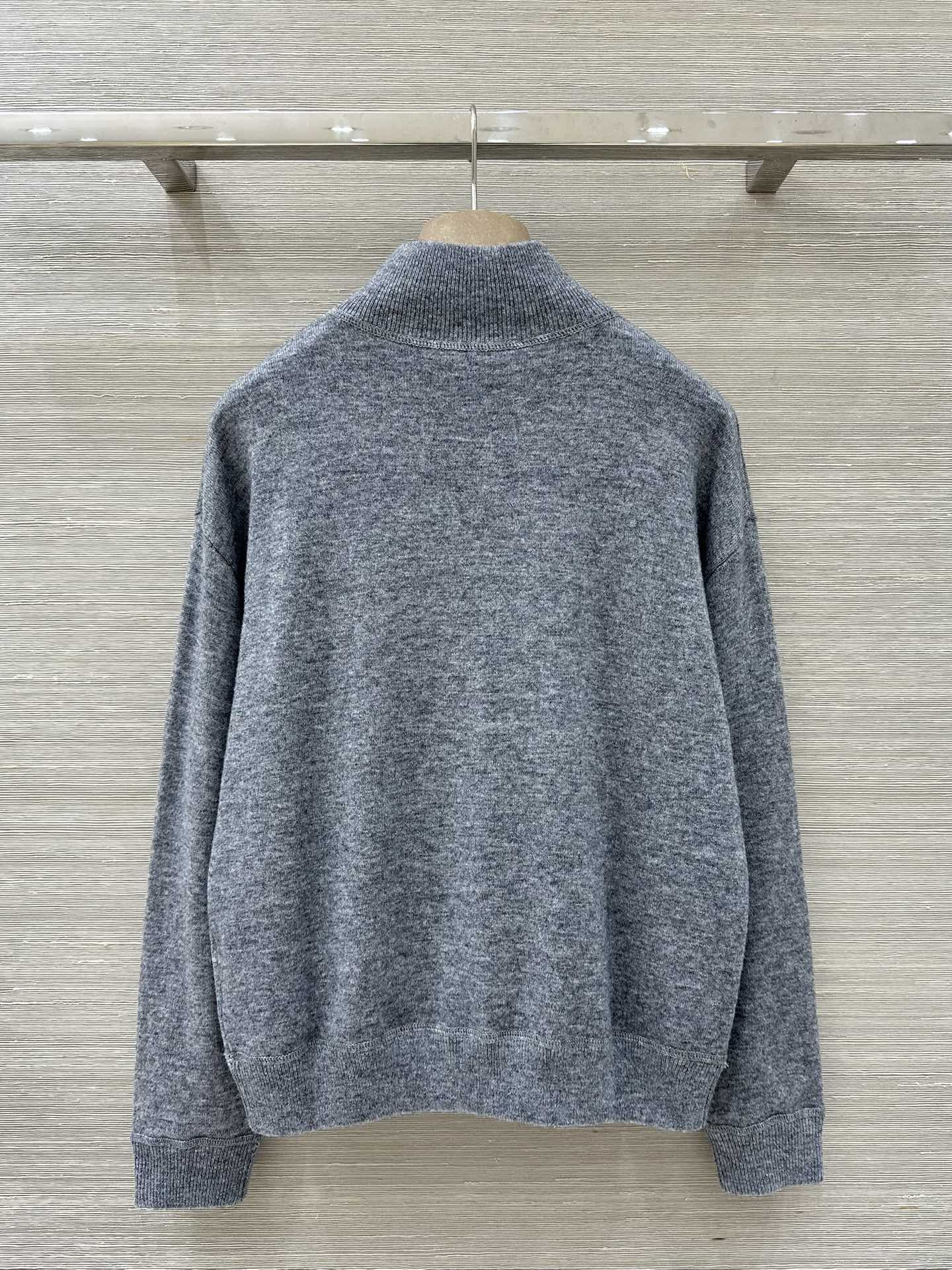 MIUMIU SWEATER STYLE 666