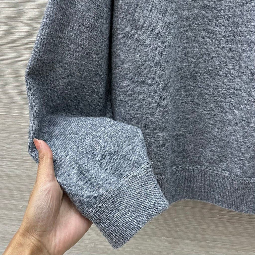MIUMIU SWEATER STYLE 666
