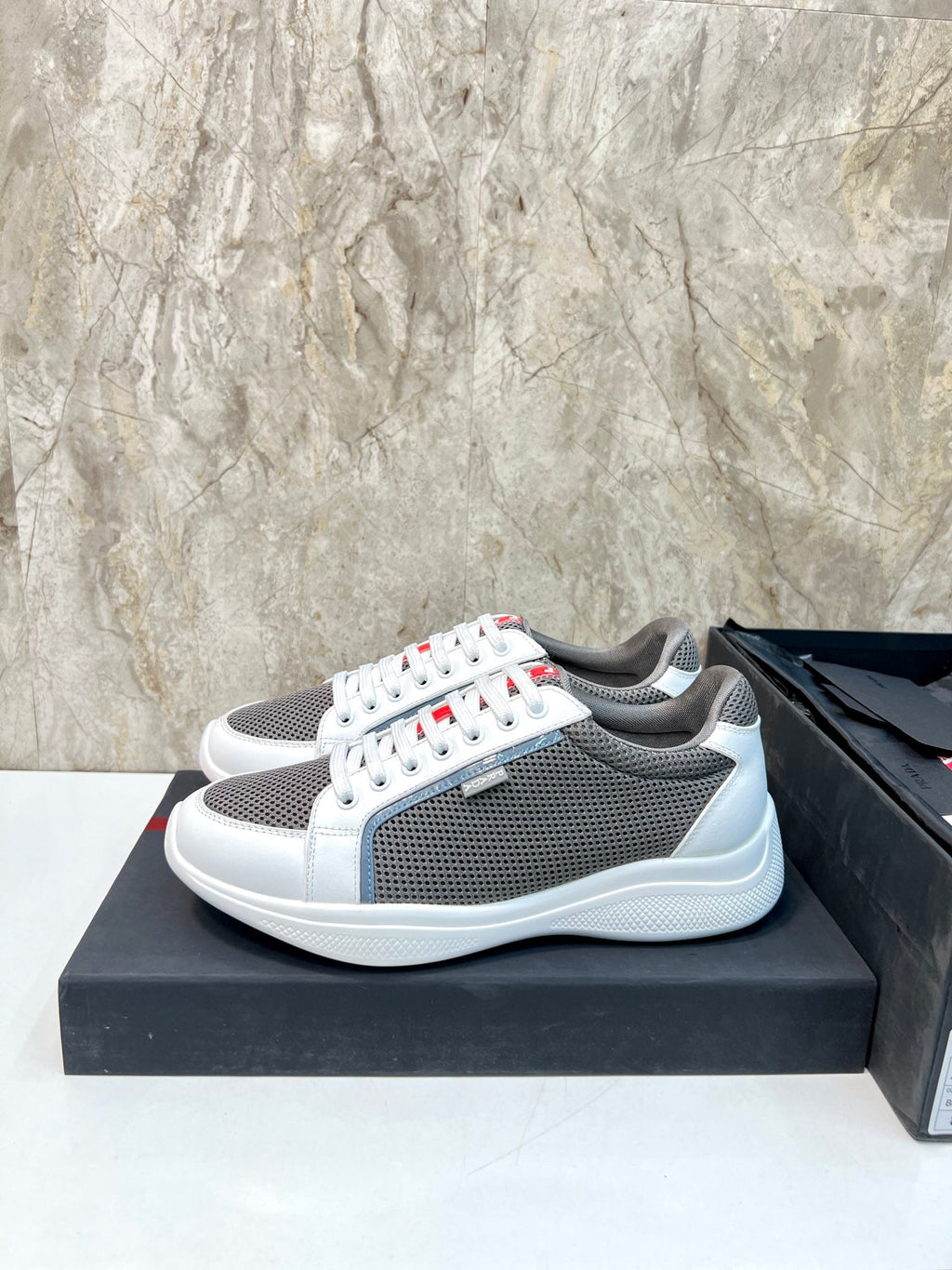 PRA SNEAKER WHITE CALFSKIN AND WOOD BROWN MESH FABRIC