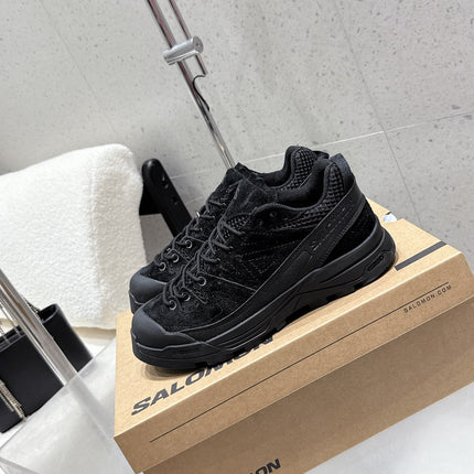 ALO 25S SALOMON AERO GLIDE 3 IN BLACK SUEDE