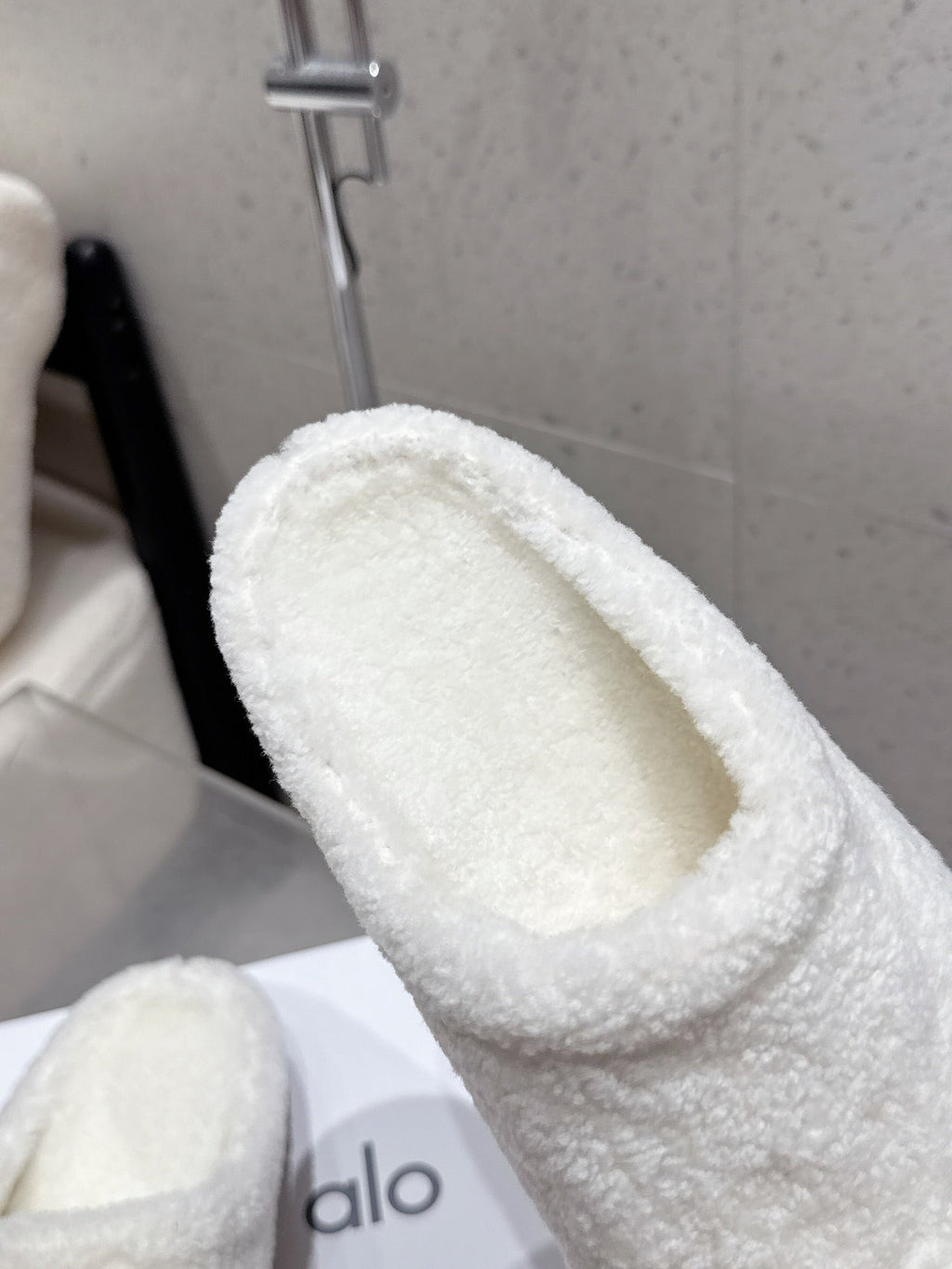ALO 25S BIRKENSTOCK CLOGS IN WHITE WOOL