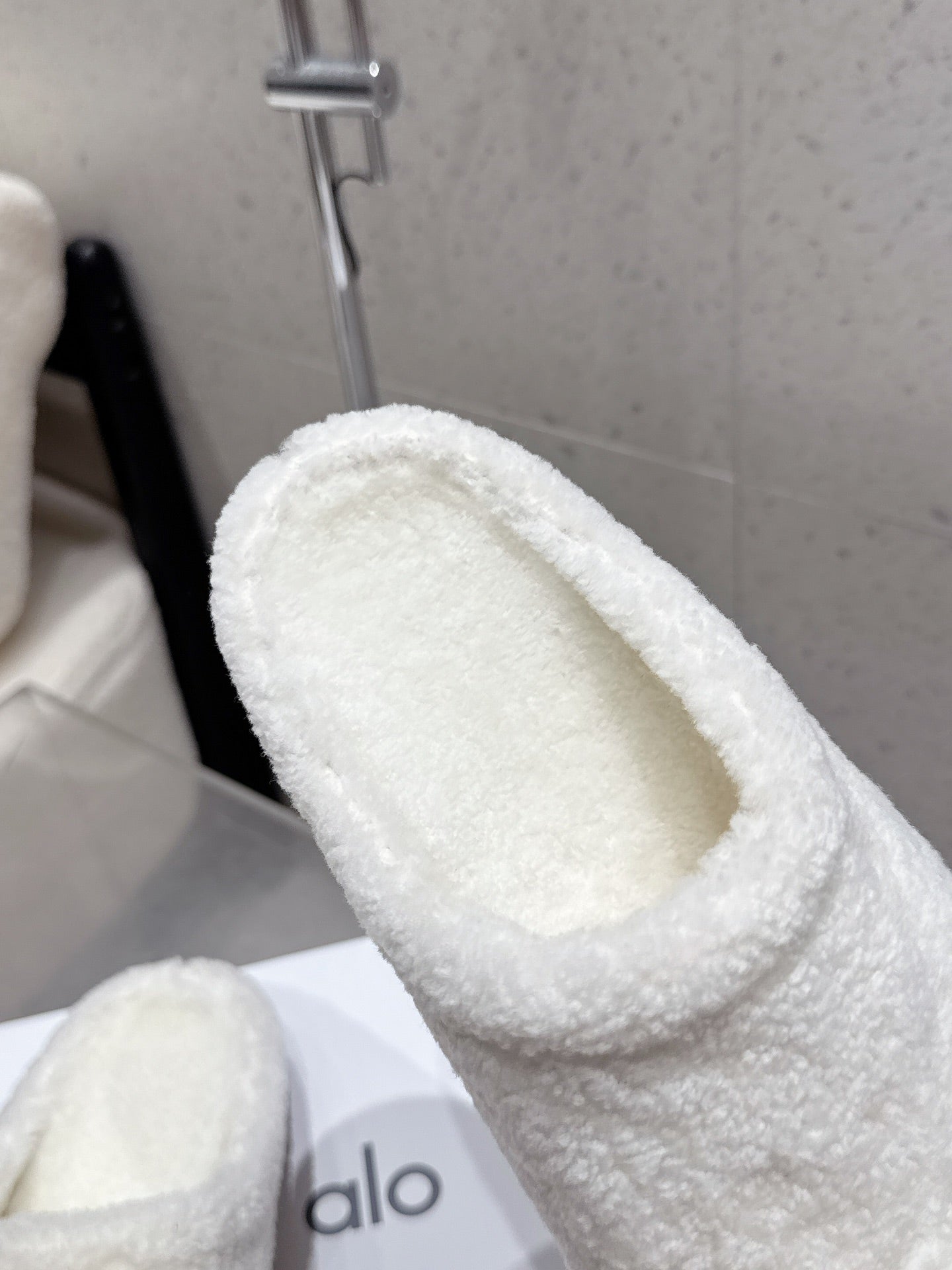 ALO 25S BIRKENSTOCK CLOGS IN WHITE WOOL