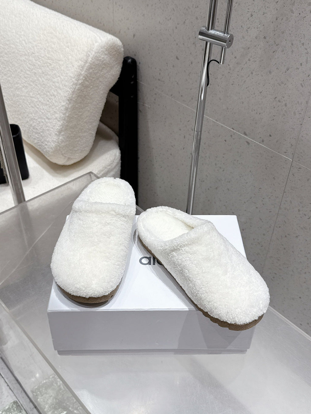 ALO 25S BIRKENSTOCK CLOGS IN WHITE WOOL